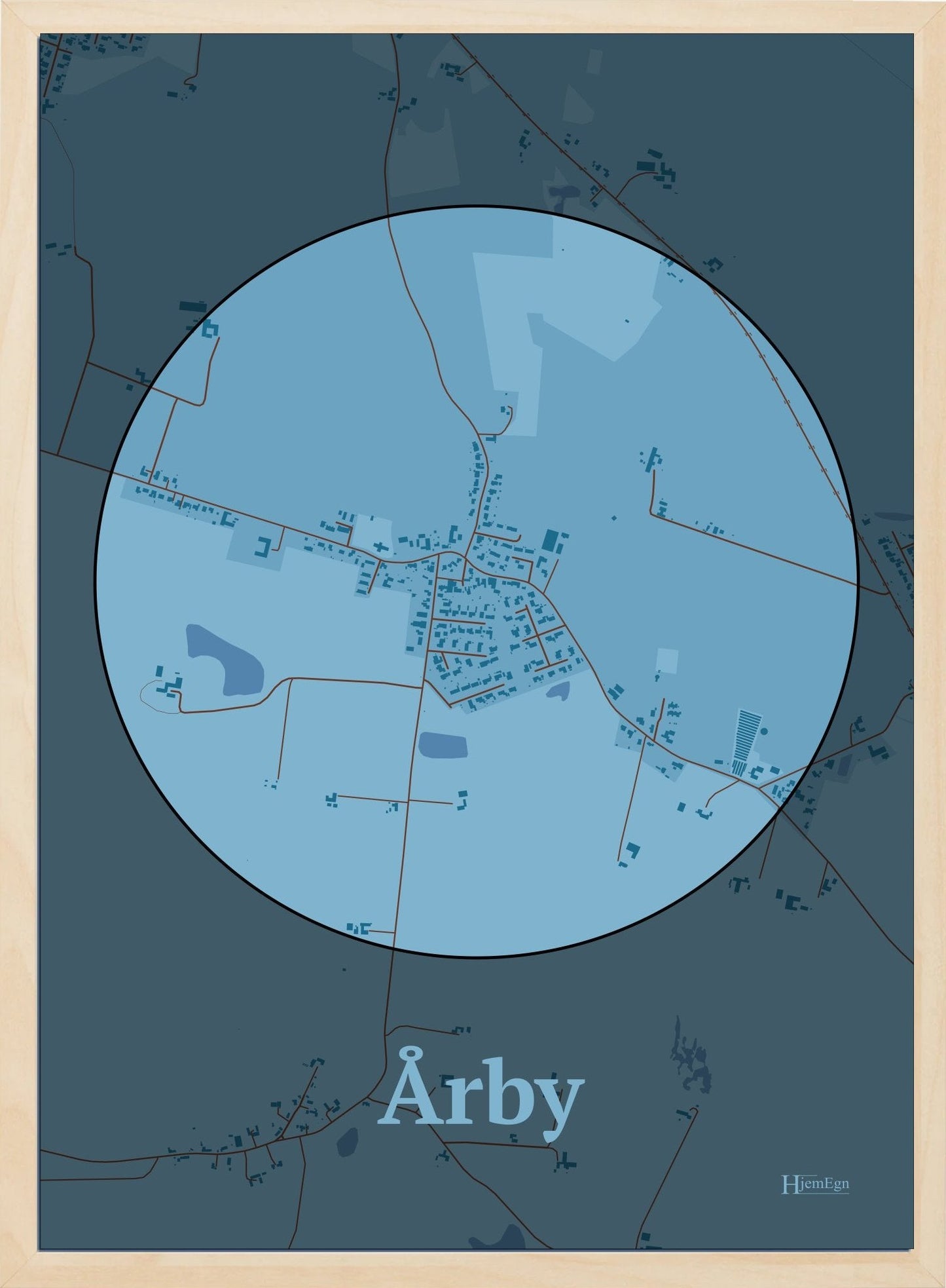 Årby plakat i farve pastel blå og HjemEgn.dk design centrum. Design bykort for Årby
