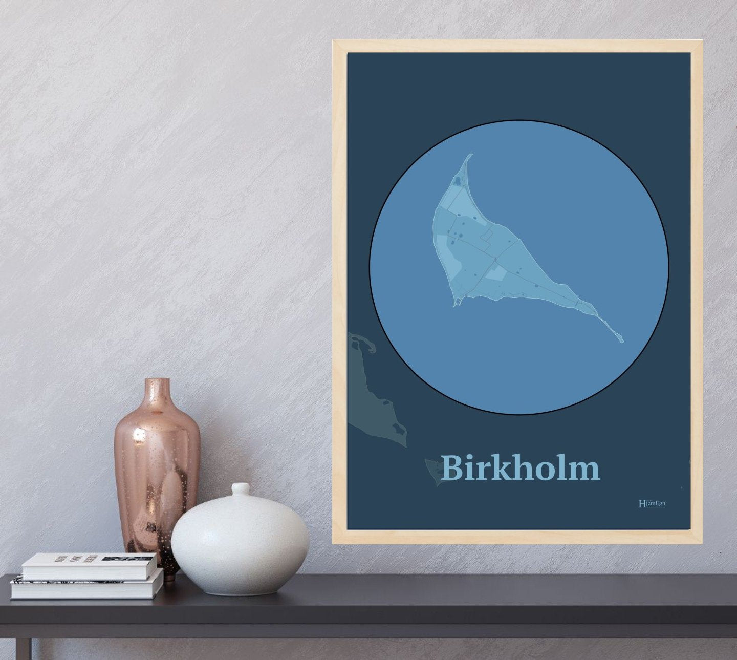 Birkholm plakat i farve og HjemEgn.dk design centrum. Design ø-kort for Birkholm