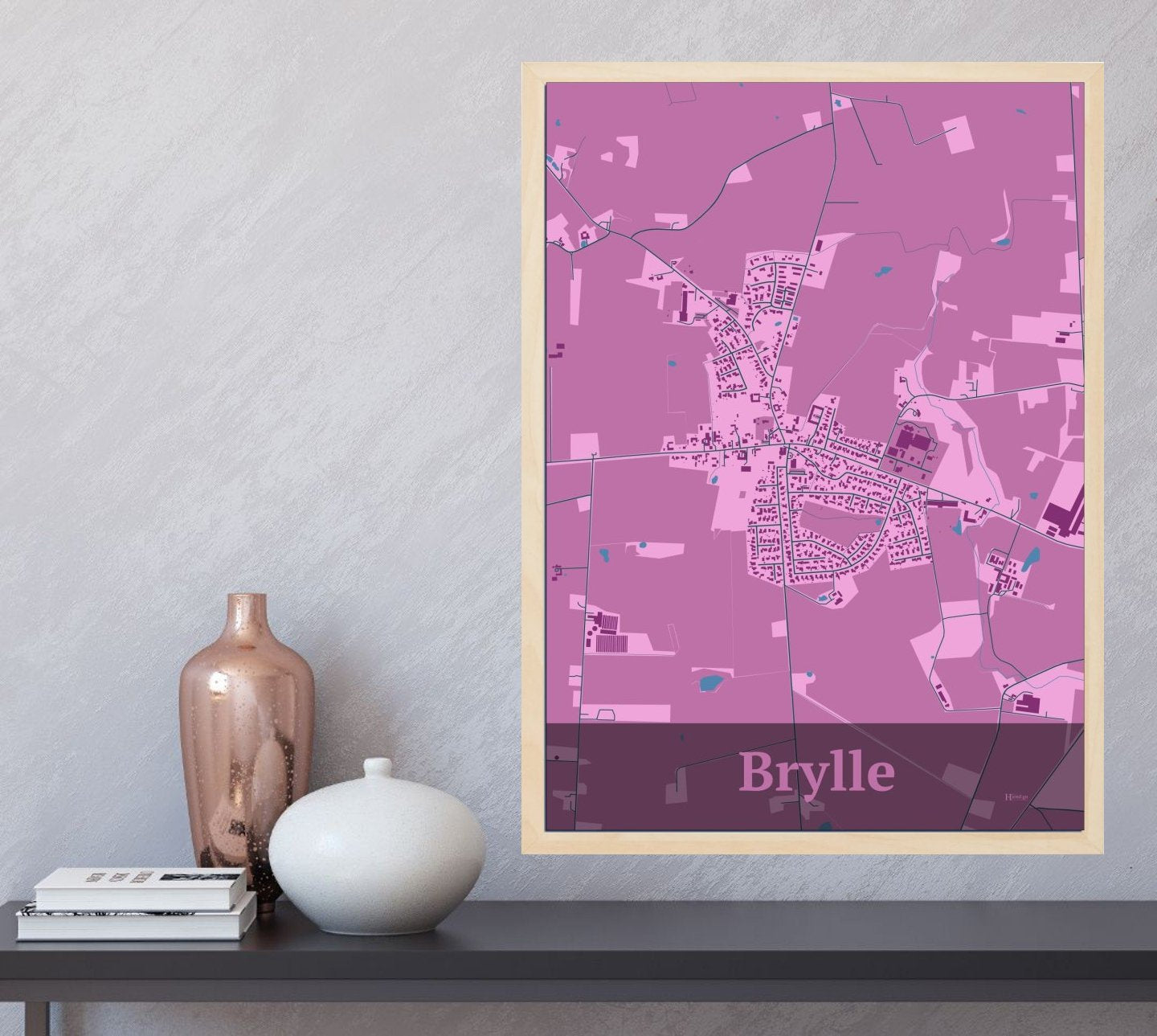 Brylle plakat i farve og HjemEgn.dk design firkantet. Design bykort for Brylle