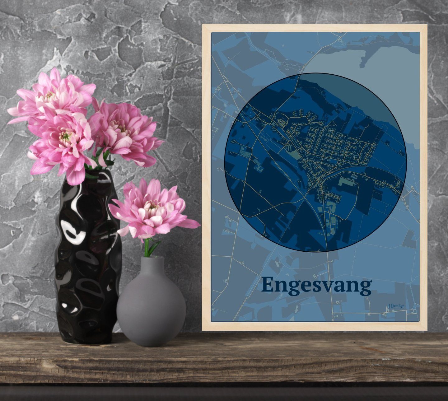 Engesvang plakat i farve og HjemEgn.dk design centrum. Design bykort for Engesvang