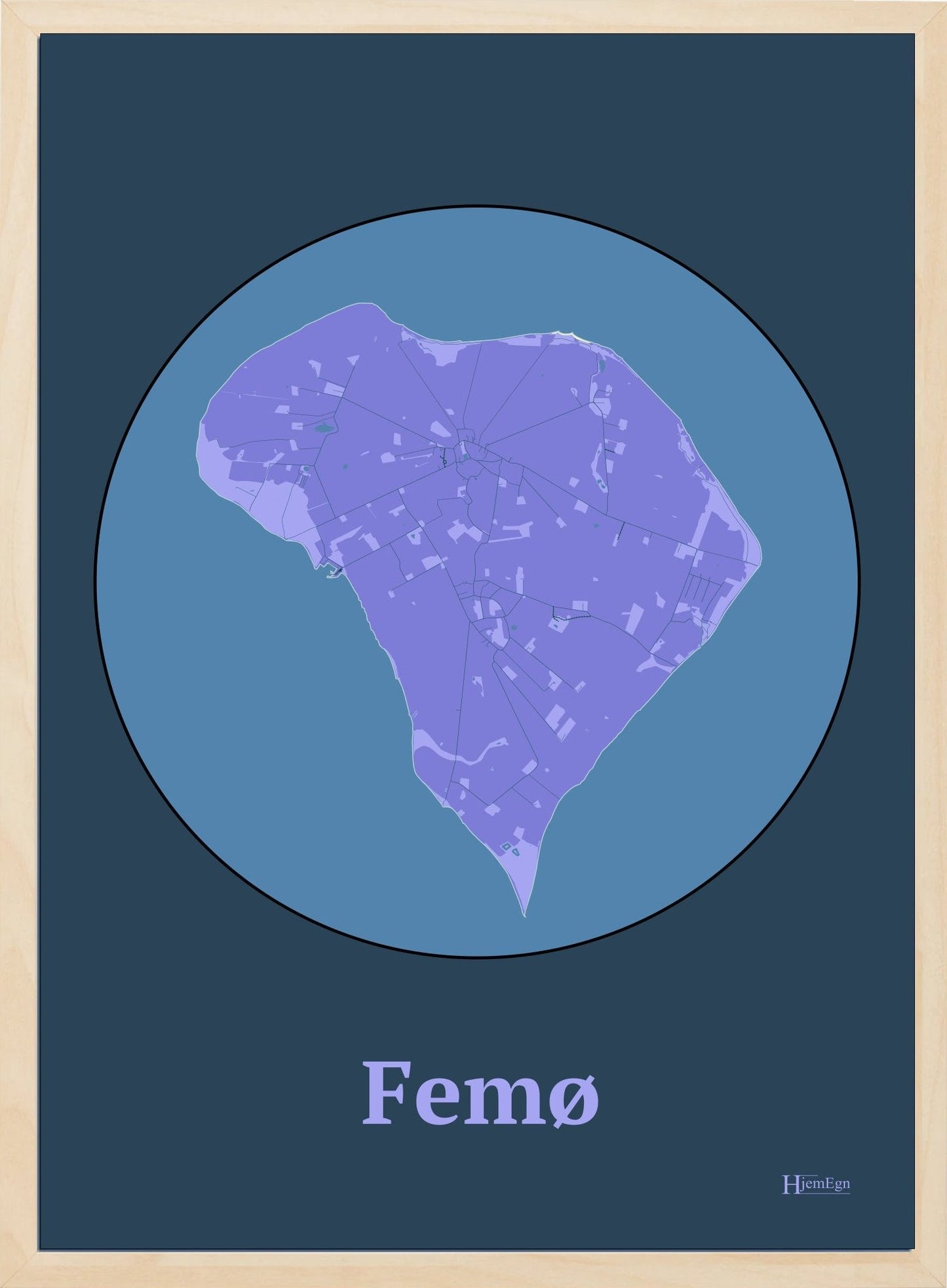 Femø plakat i farve pastel lilla og HjemEgn.dk design centrum. Design ø-kort for Femø