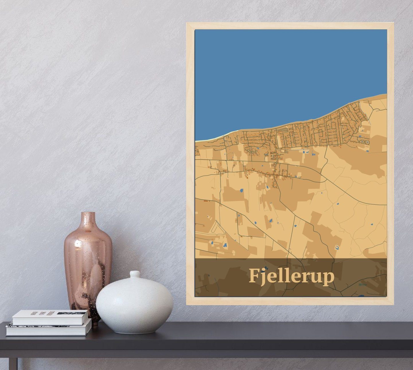 Fjellerup plakat i farve og HjemEgn.dk design firkantet. Design bykort for Fjellerup