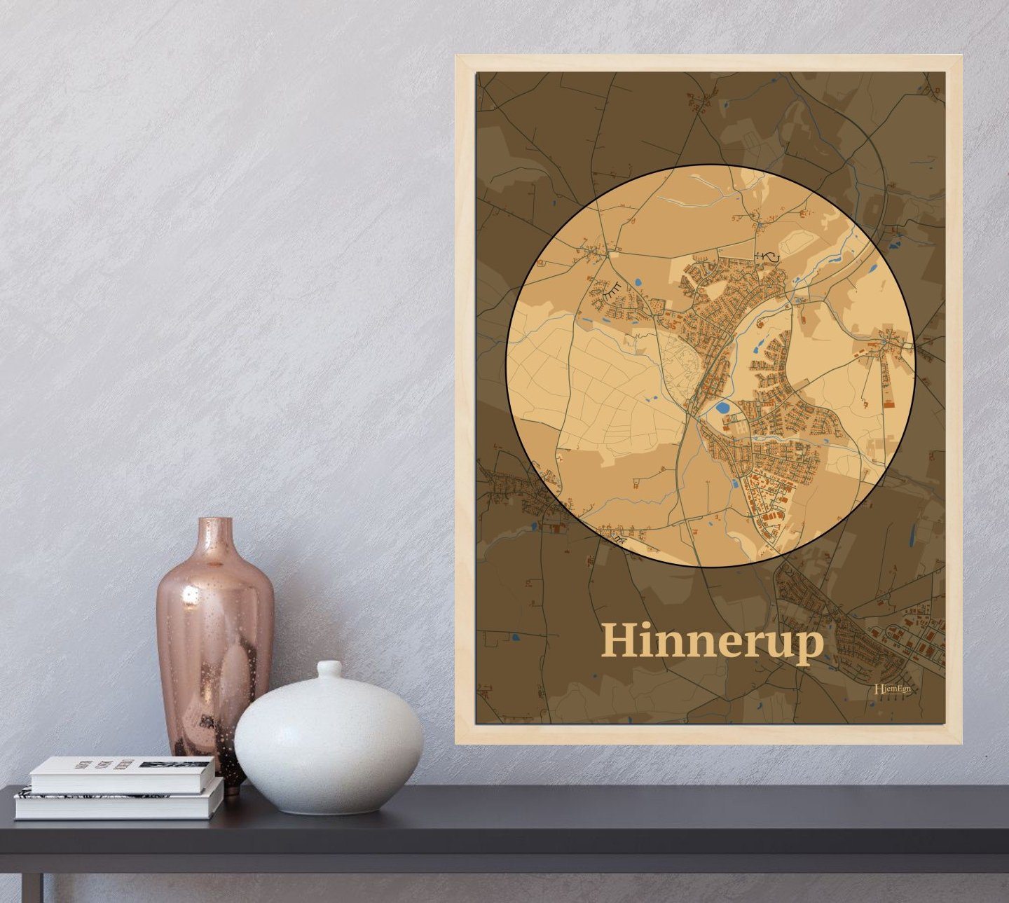 Hinnerup plakat i farve og HjemEgn.dk design centrum. Design bykort for Hinnerup