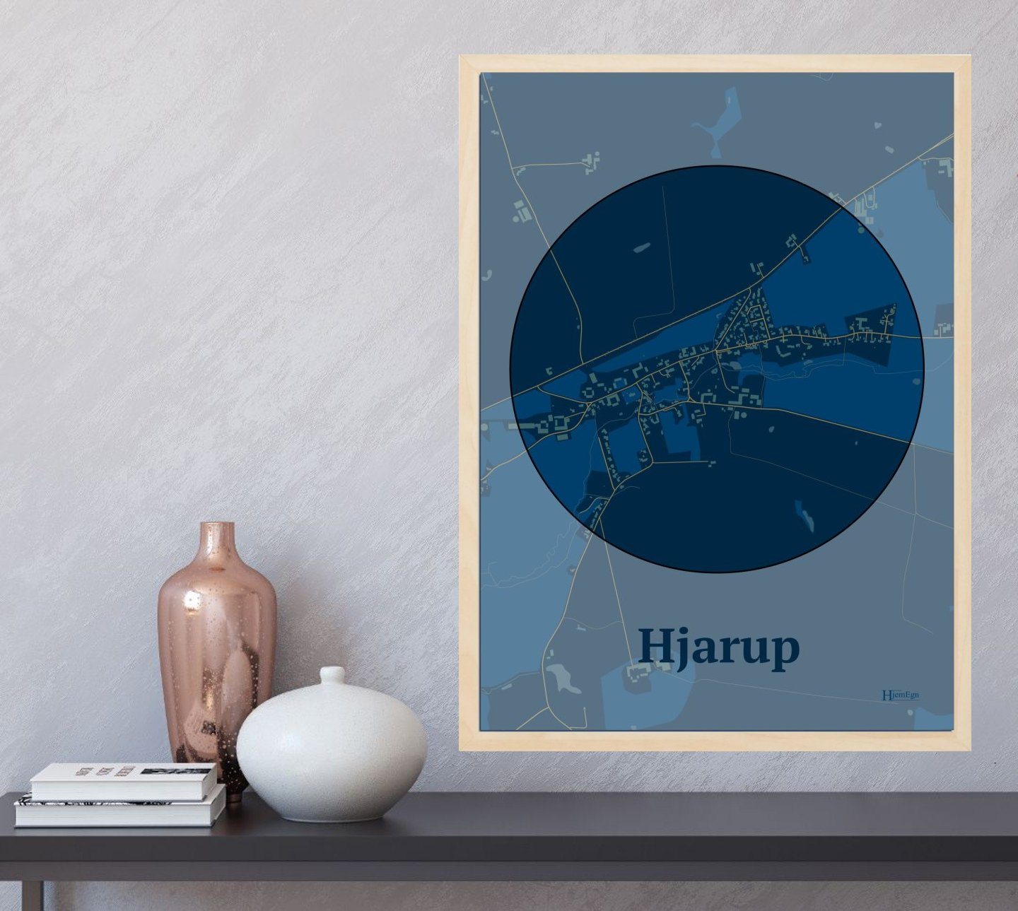 Hjarup plakat i farve og HjemEgn.dk design centrum. Design bykort for Hjarup