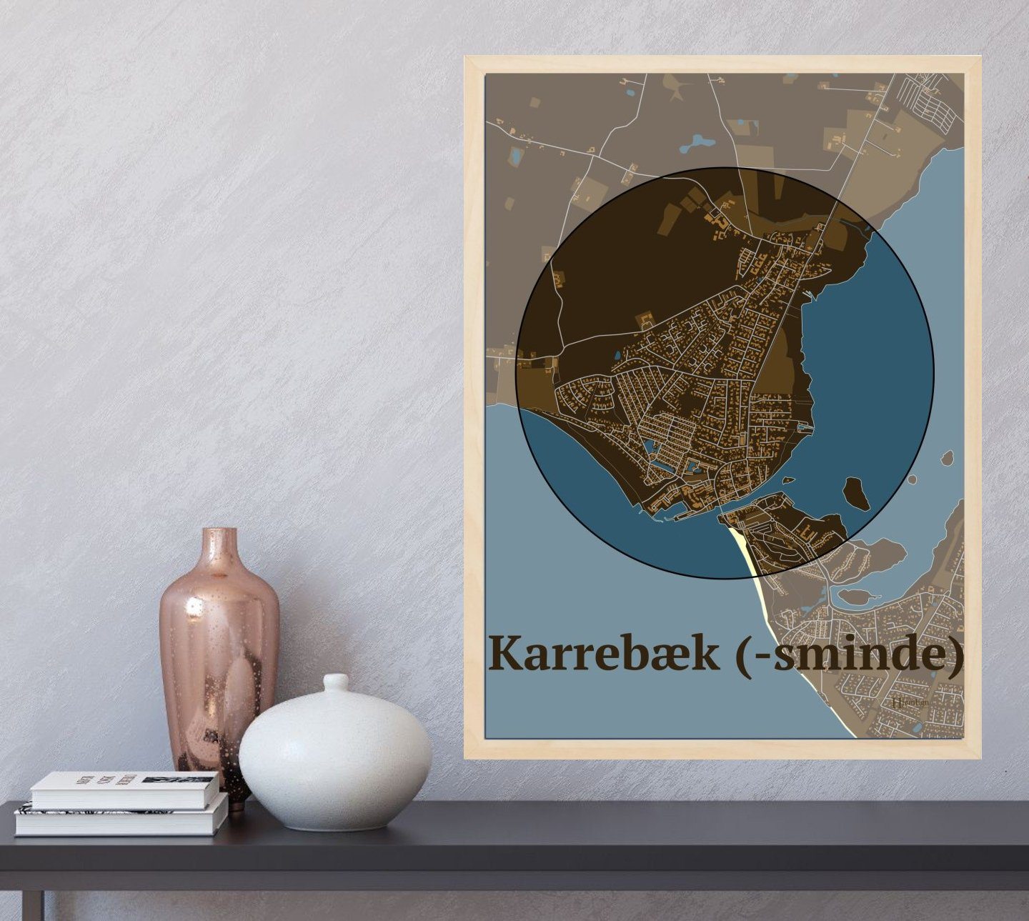 Karrebæk (-sminde) plakat i farve og HjemEgn.dk design centrum. Design bykort for Karrebæk (-sminde)