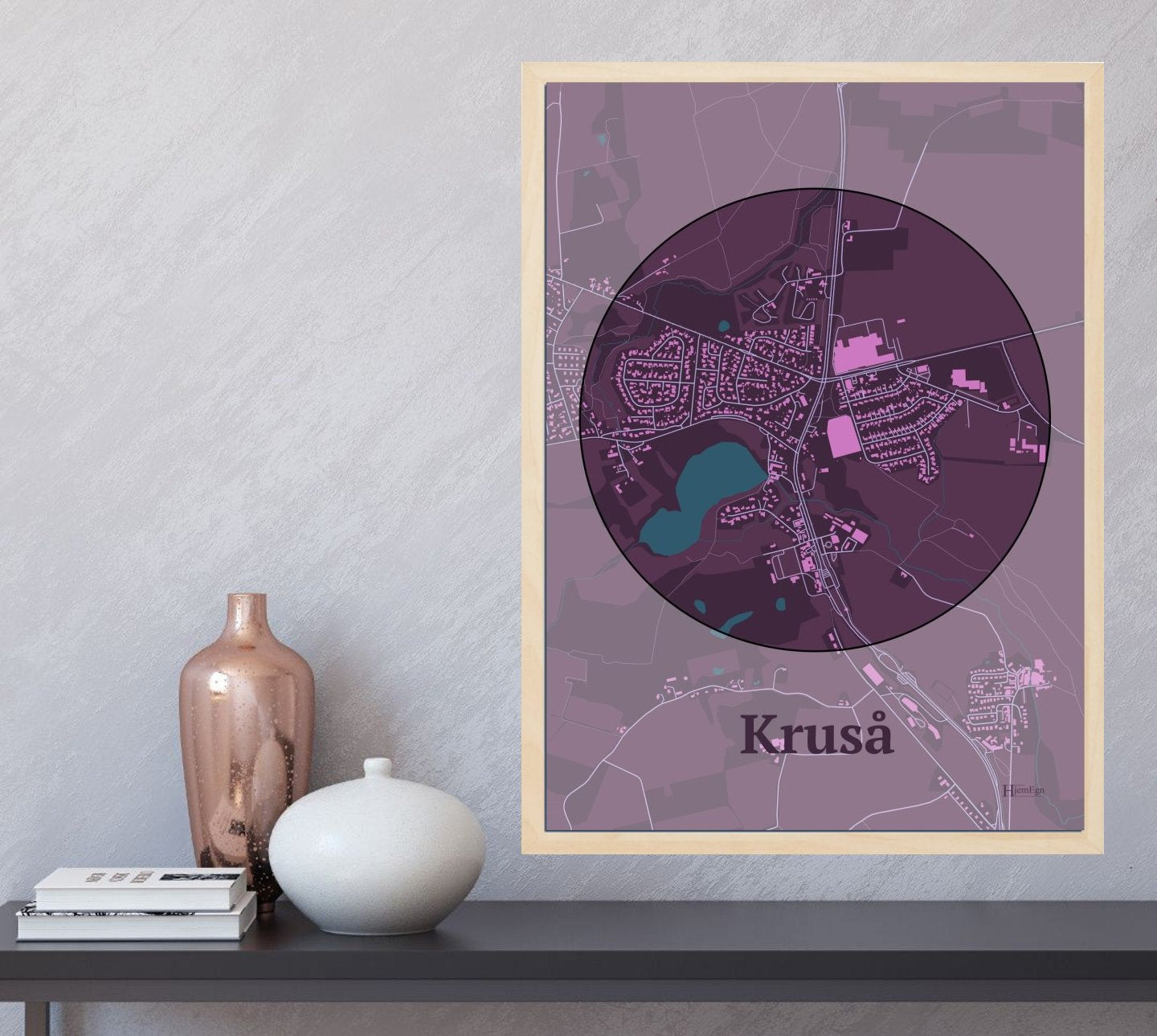 Kruså plakat i farve og HjemEgn.dk design centrum. Design bykort for Kruså