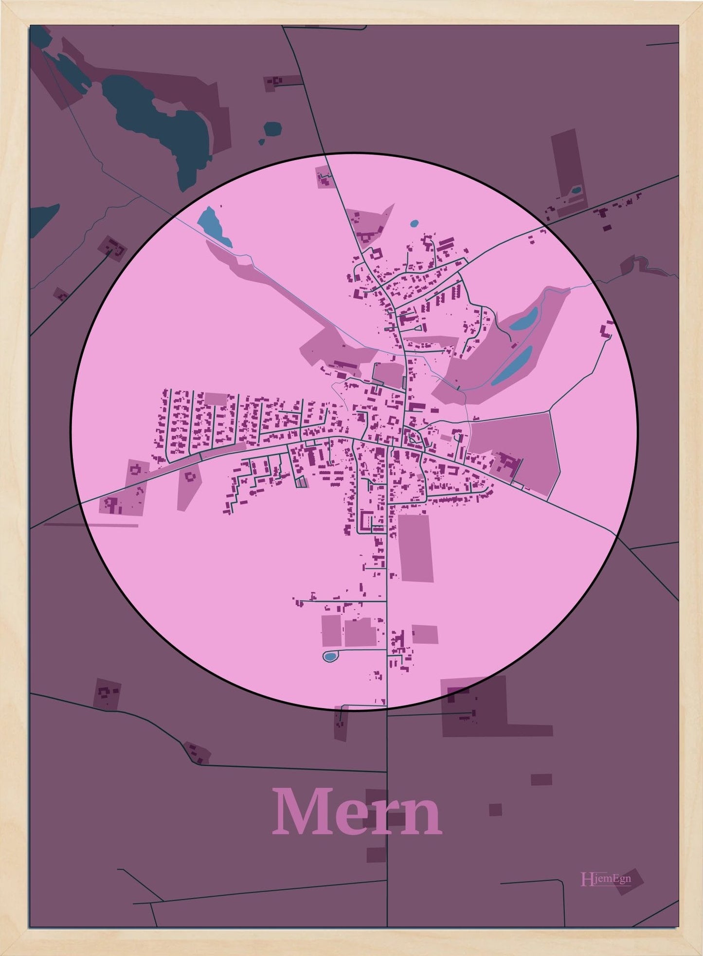 Mern plakat i farve pastel rød og HjemEgn.dk design centrum. Design bykort for Mern