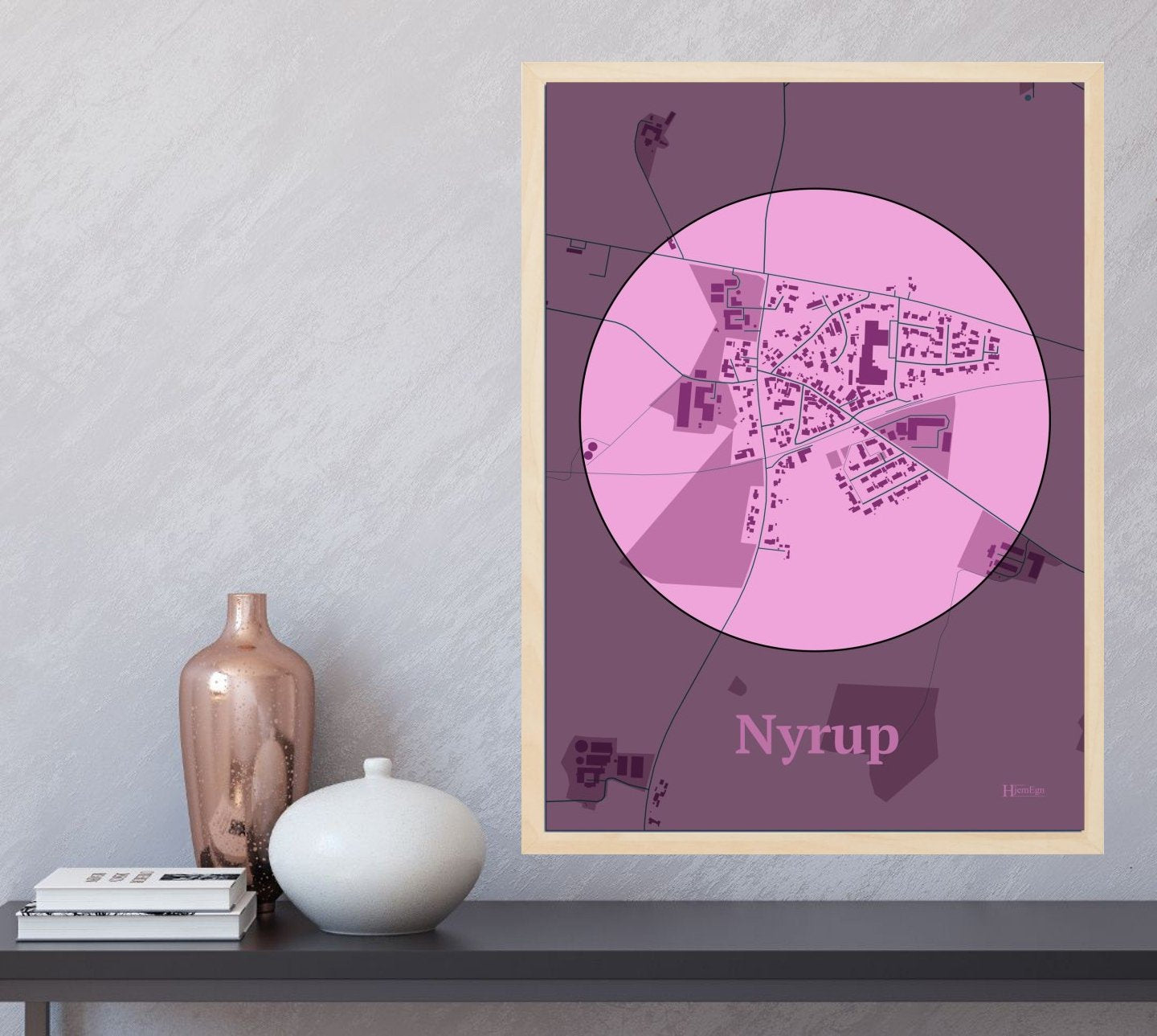 Nyrup plakat i farve og HjemEgn.dk design centrum. Design bykort for Nyrup