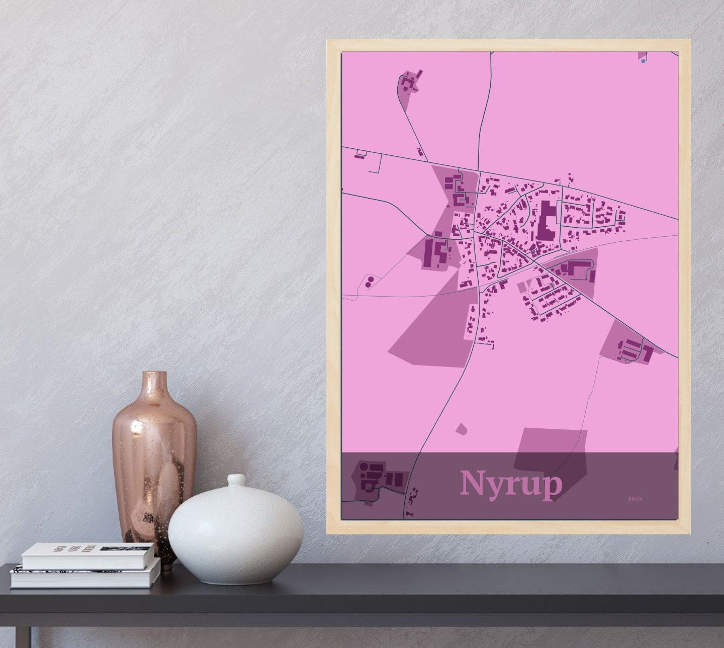Nyrup plakat i farve og HjemEgn.dk design firkantet. Design bykort for Nyrup