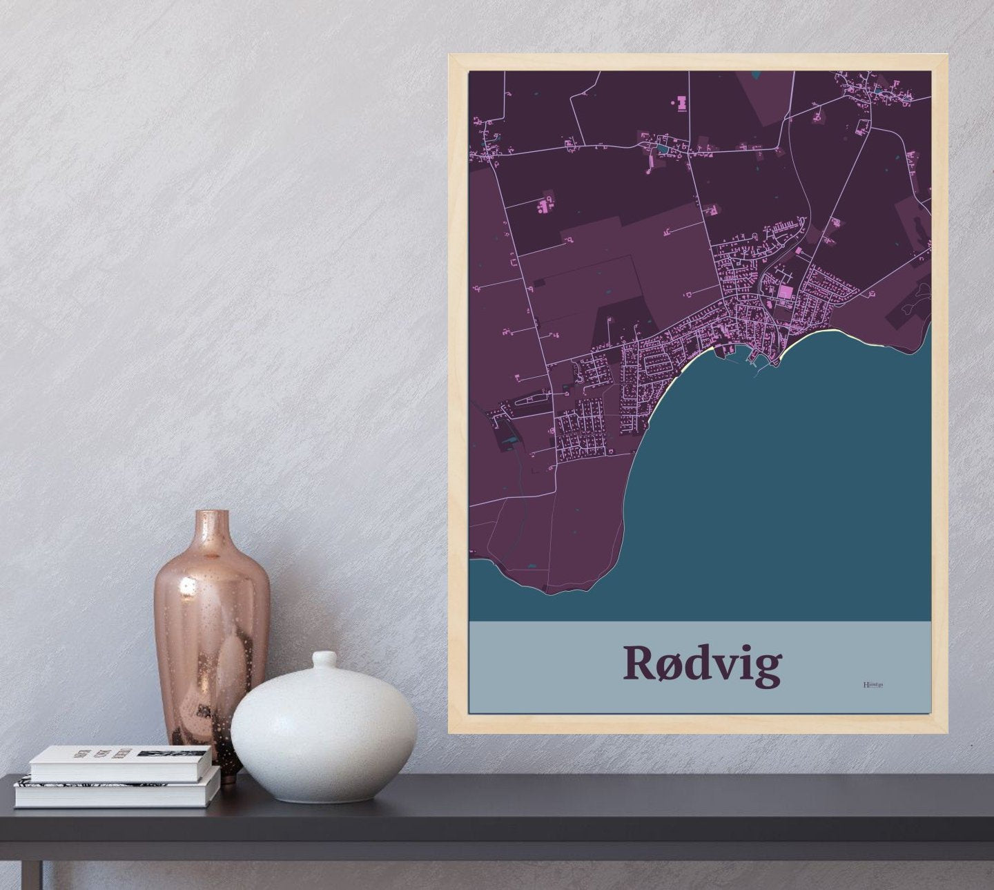 Rødvig plakat i farve og HjemEgn.dk design firkantet. Design bykort for Rødvig