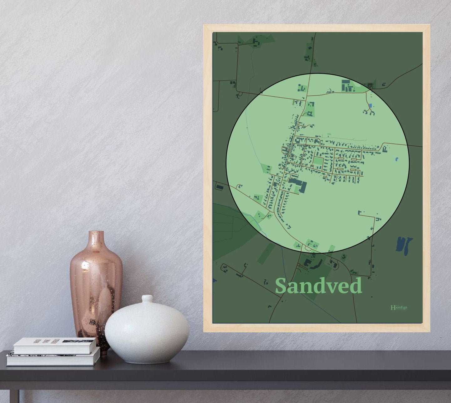 Sandved plakat i farve og HjemEgn.dk design centrum. Design bykort for Sandved