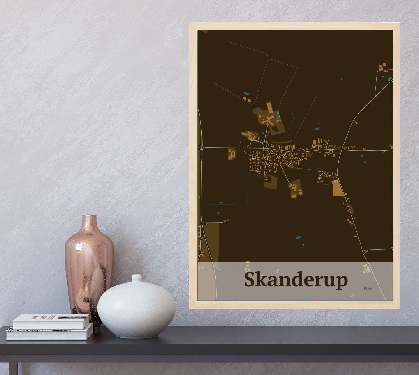 Skanderup plakat i farve og HjemEgn.dk design firkantet. Design bykort for Skanderup