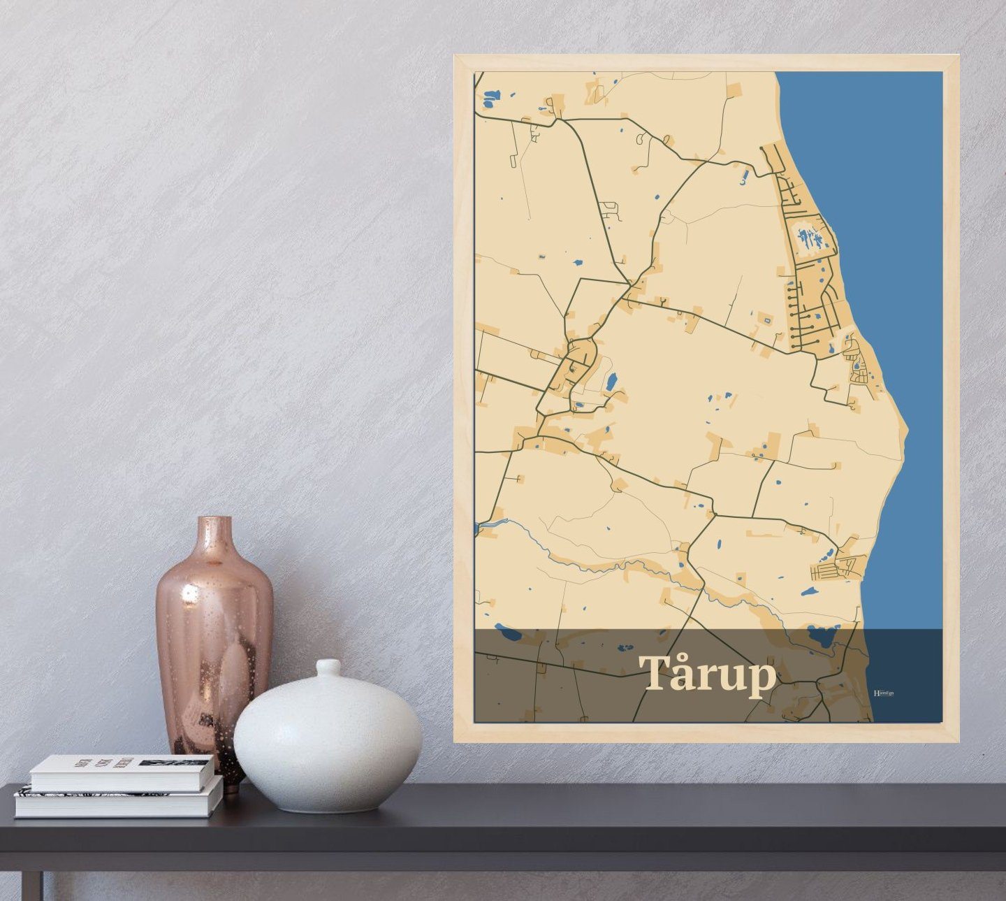 Tårup plakat i farve og HjemEgn.dk design firkantet. Design bykort for Tårup