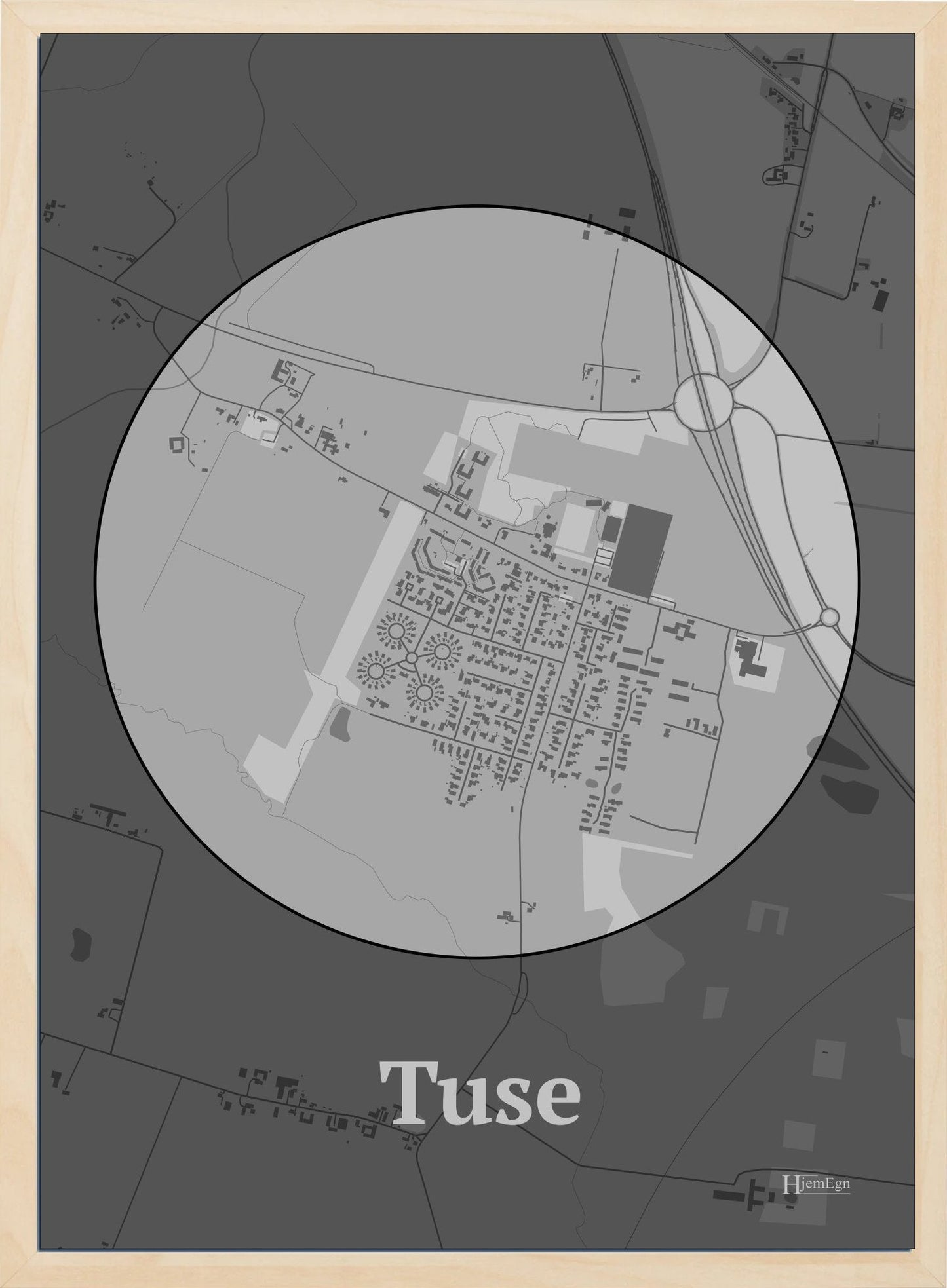 Tuse plakat i farve pastel grå og HjemEgn.dk design centrum. Design bykort for Tuse
