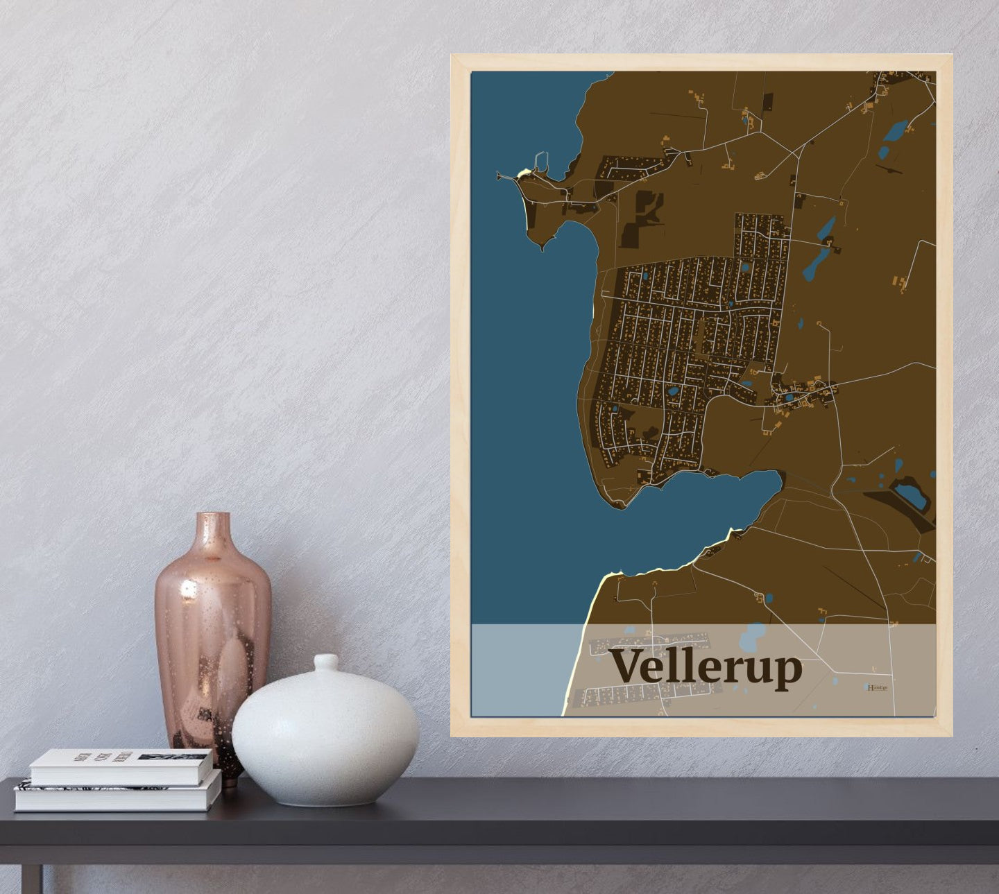 Vellerup plakat i farve og HjemEgn.dk design firkantet. Design bykort for Vellerup