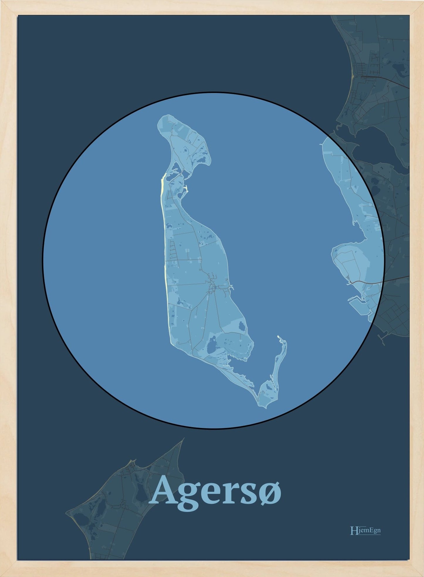 Agersø plakat i farve pastel blå og HjemEgn.dk design centrum. Design ø-kort for Agersø