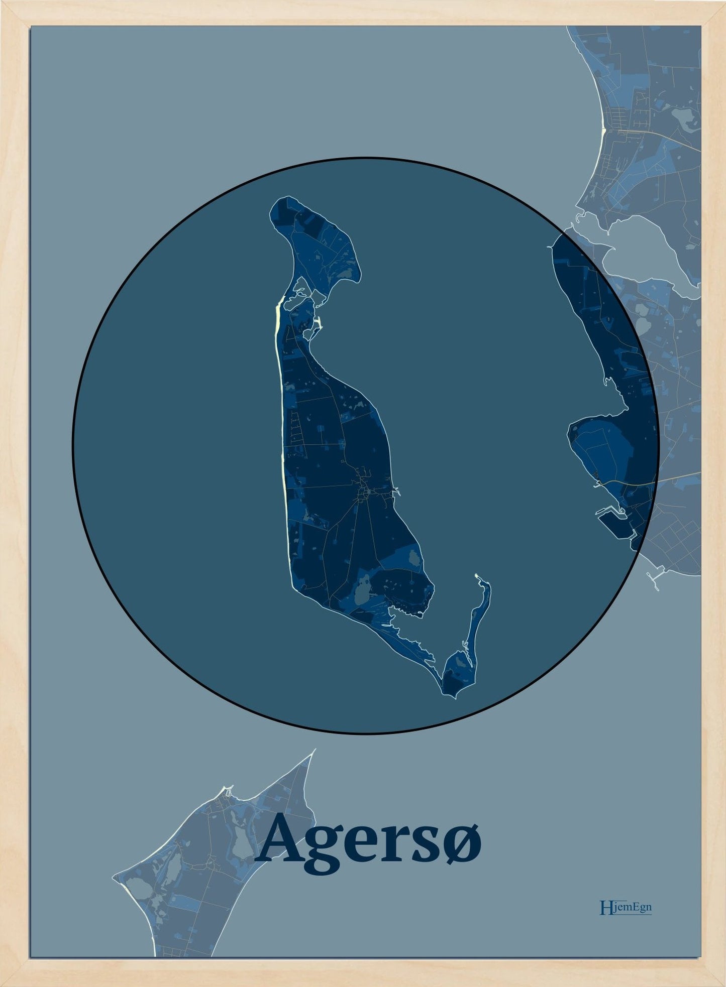Agersø plakat i farve mørk blå og HjemEgn.dk design centrum. Design ø-kort for Agersø
