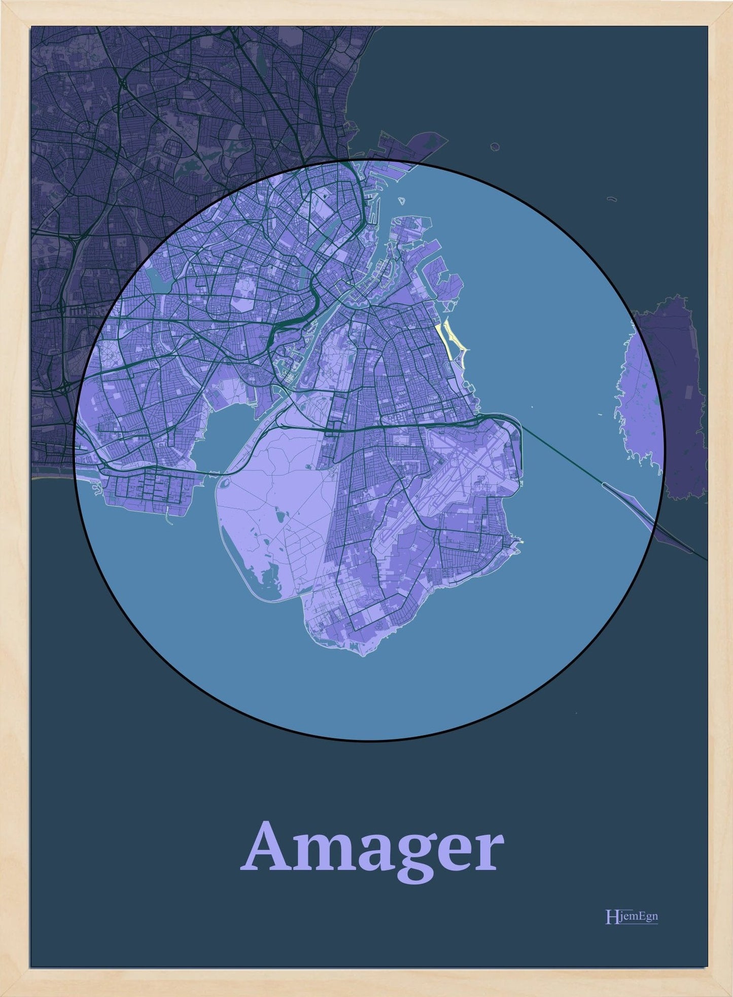 Amager plakat i farve pastel lilla og HjemEgn.dk design centrum. Design ø-kort for Amager