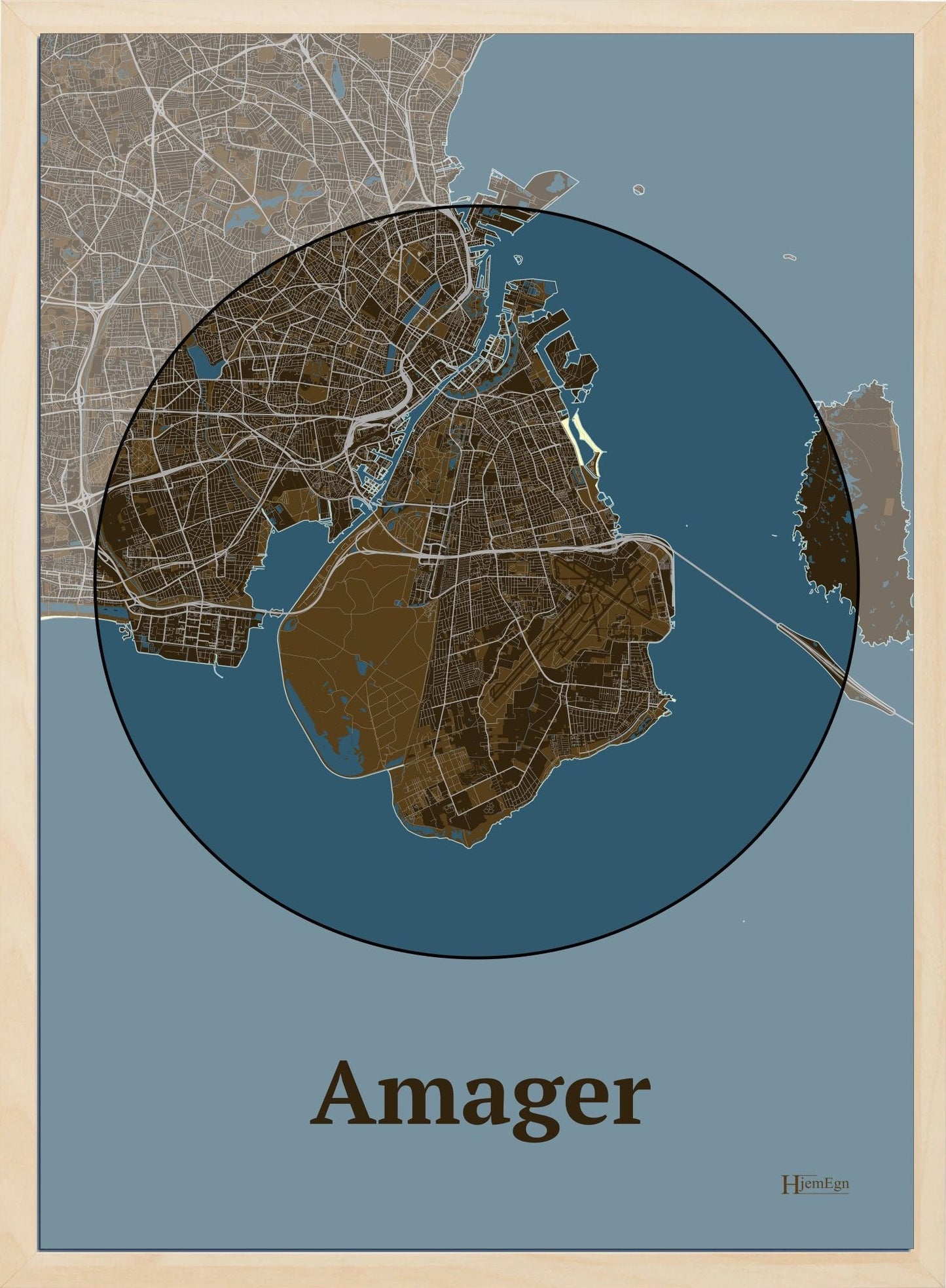 Amager plakat i farve mørk brun og HjemEgn.dk design centrum. Design ø-kort for Amager