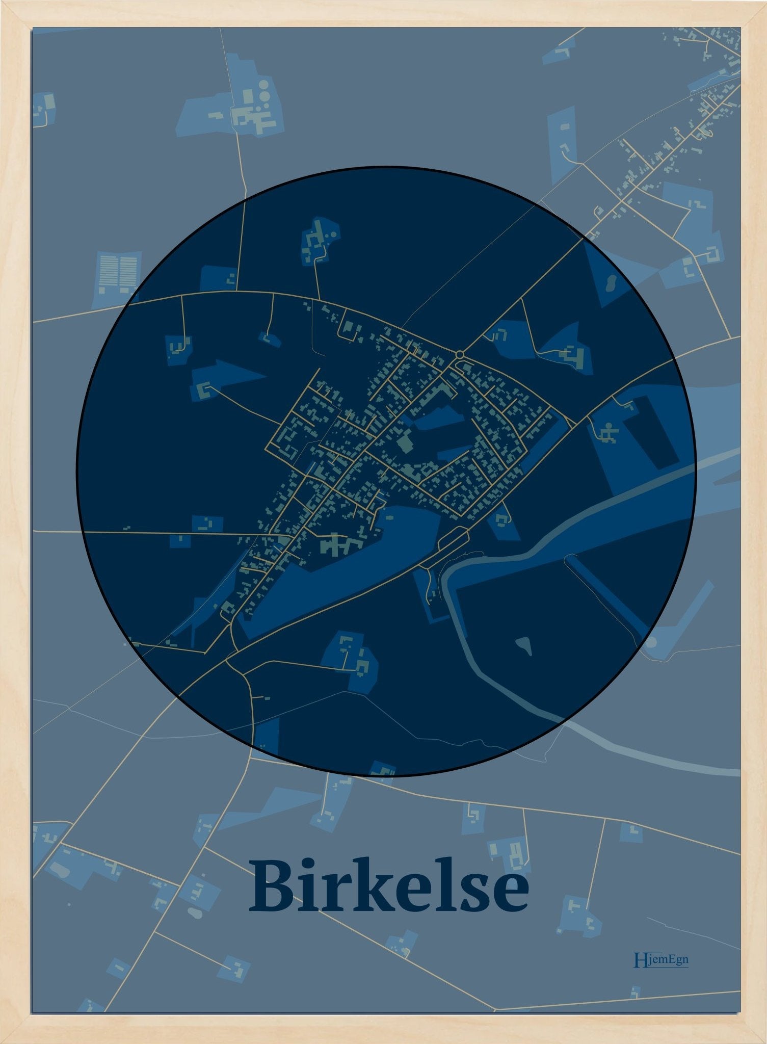 Birkelse plakat i farve mørk blå og HjemEgn.dk design centrum. Design bykort for Birkelse