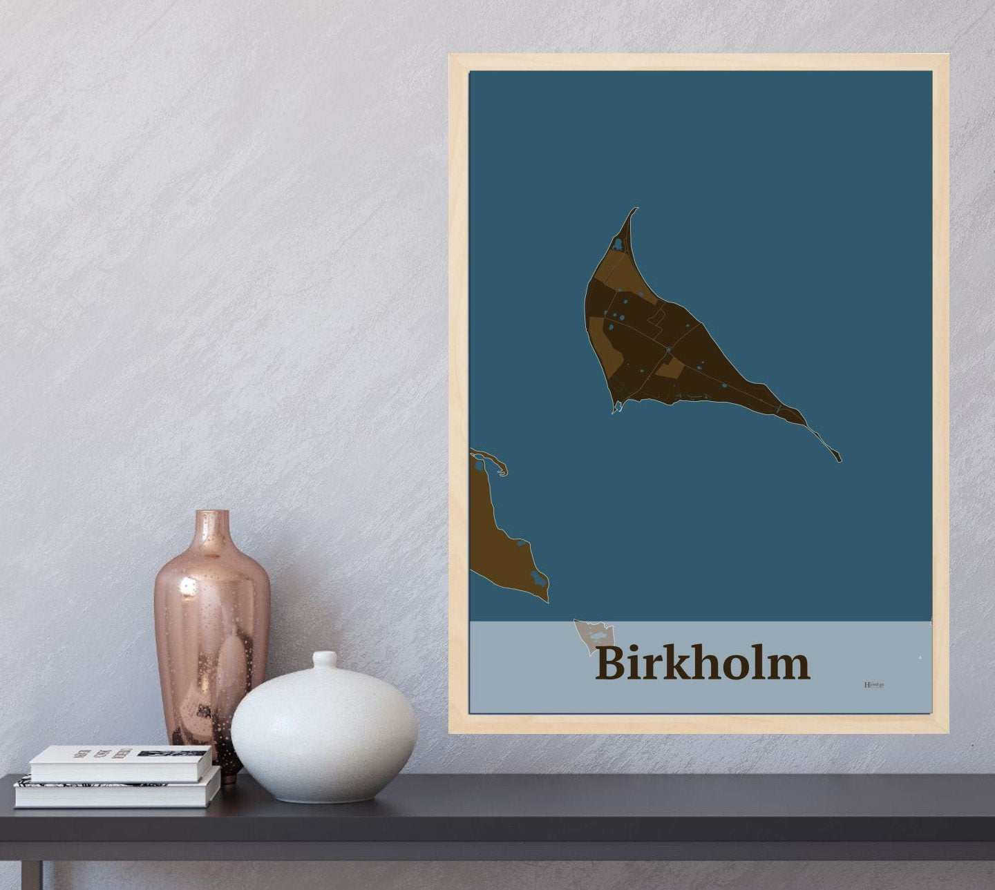 Birkholm plakat i farve  og HjemEgn.dk design firkantet. Design ø-kort for Birkholm