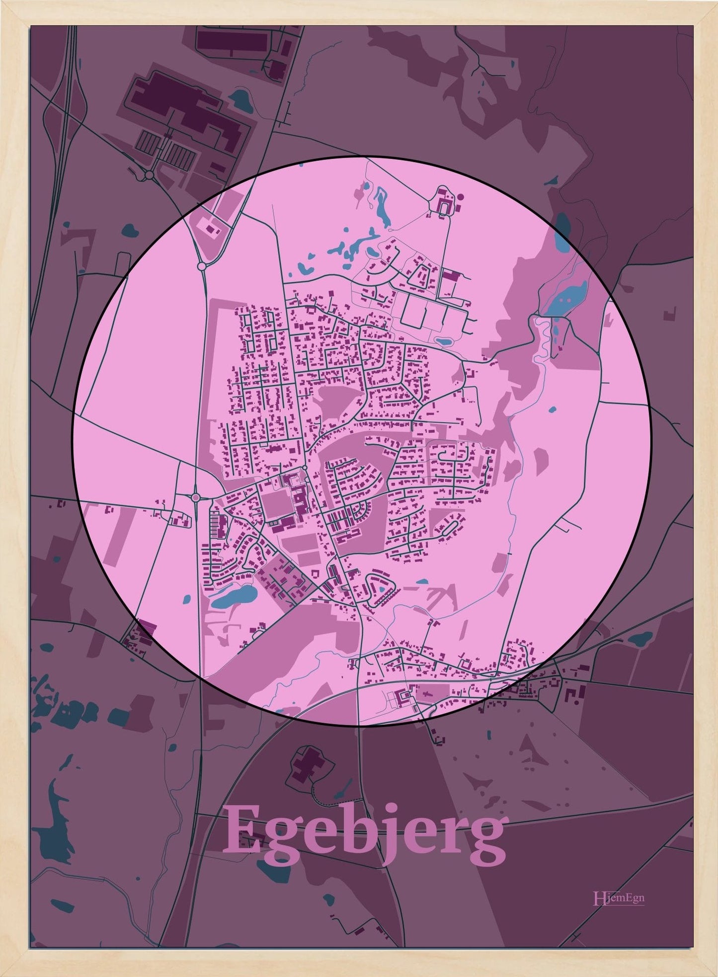 Egebjerg plakat i farve pastel rød og HjemEgn.dk design centrum. Design bykort for Egebjerg