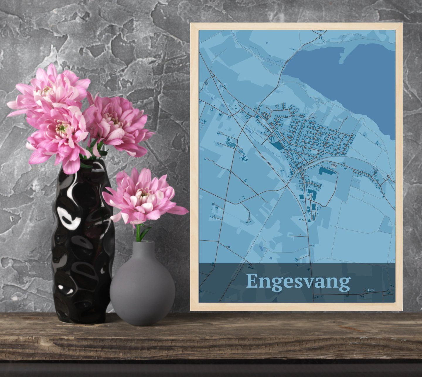 Engesvang plakat i farve  og HjemEgn.dk design firkantet. Design bykort for Engesvang