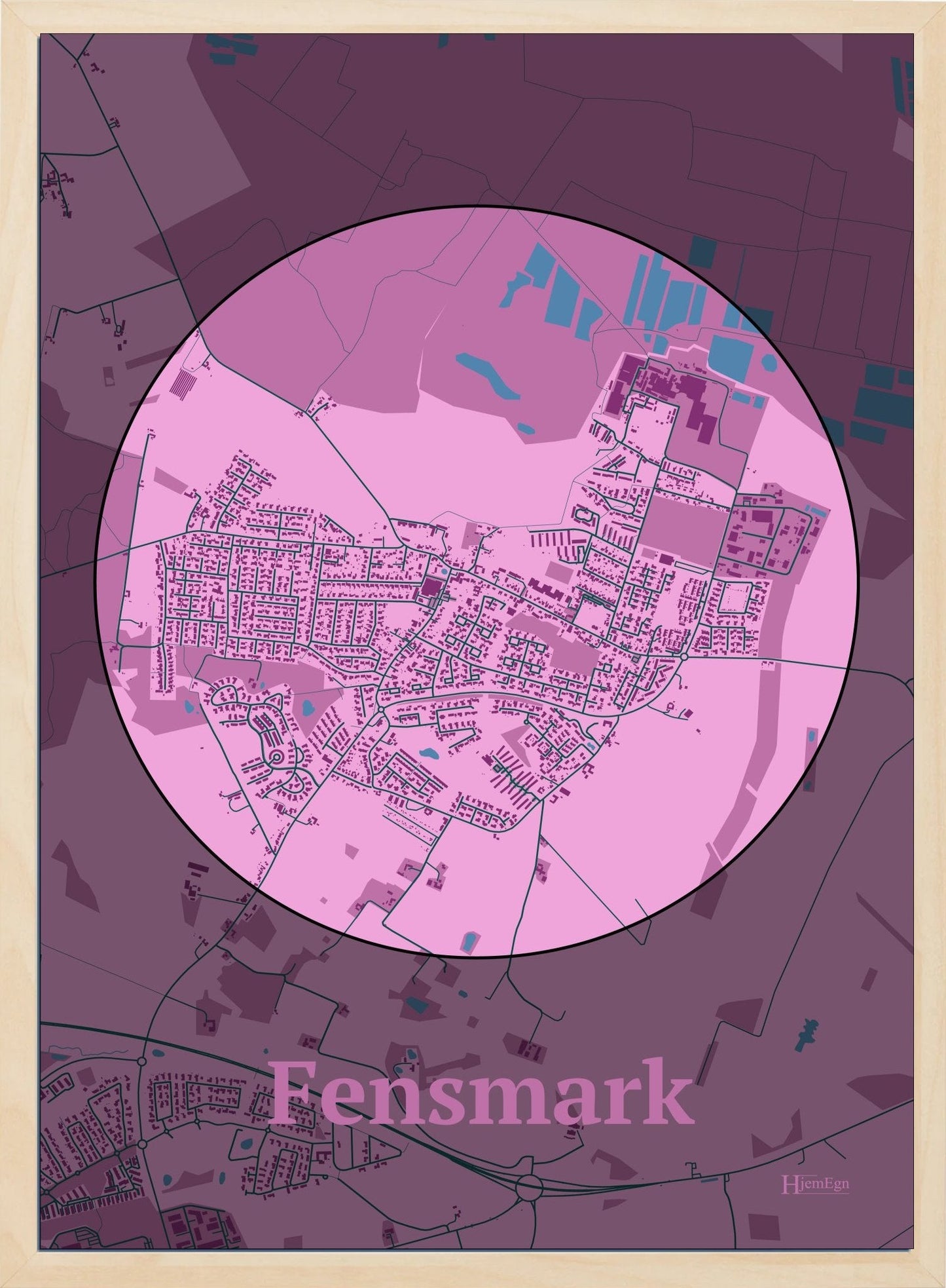 Fensmark plakat i farve pastel rød og HjemEgn.dk design centrum. Design bykort for Fensmark
