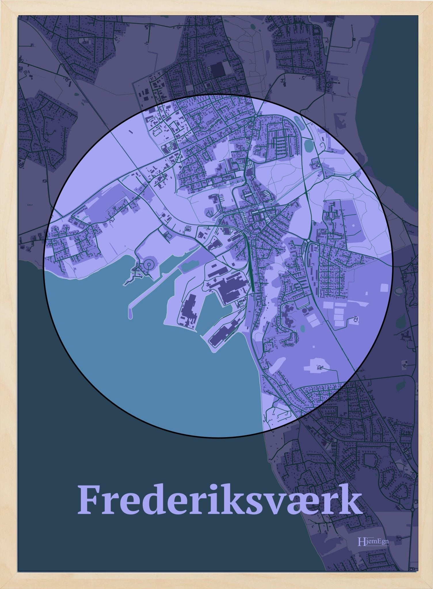Frederiksværk plakat i farve pastel lilla og HjemEgn.dk design centrum. Design bykort for Frederiksværk