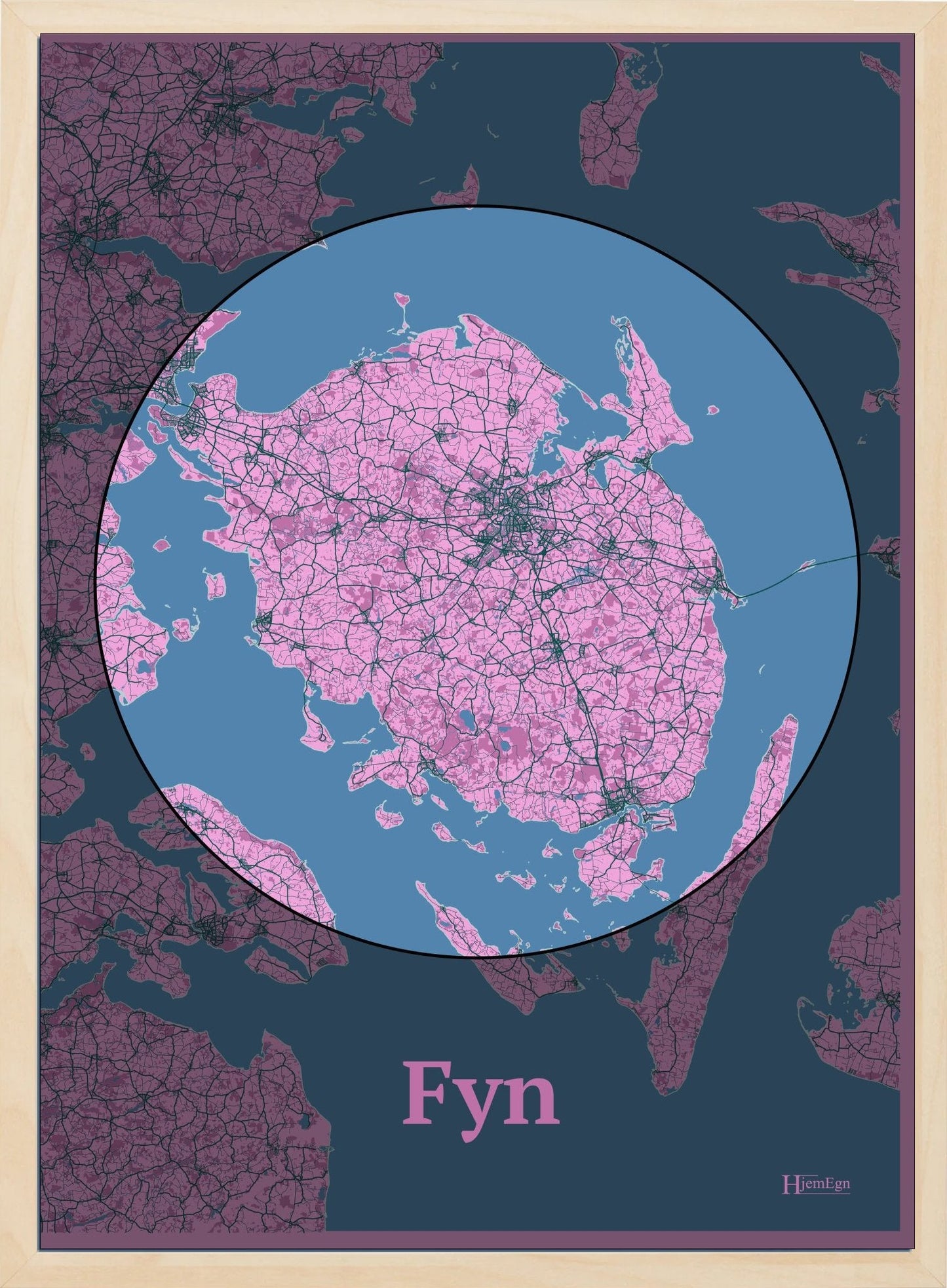 Fyn plakat i farve pastel rød og HjemEgn.dk design centrum. Design bykort for Fyn