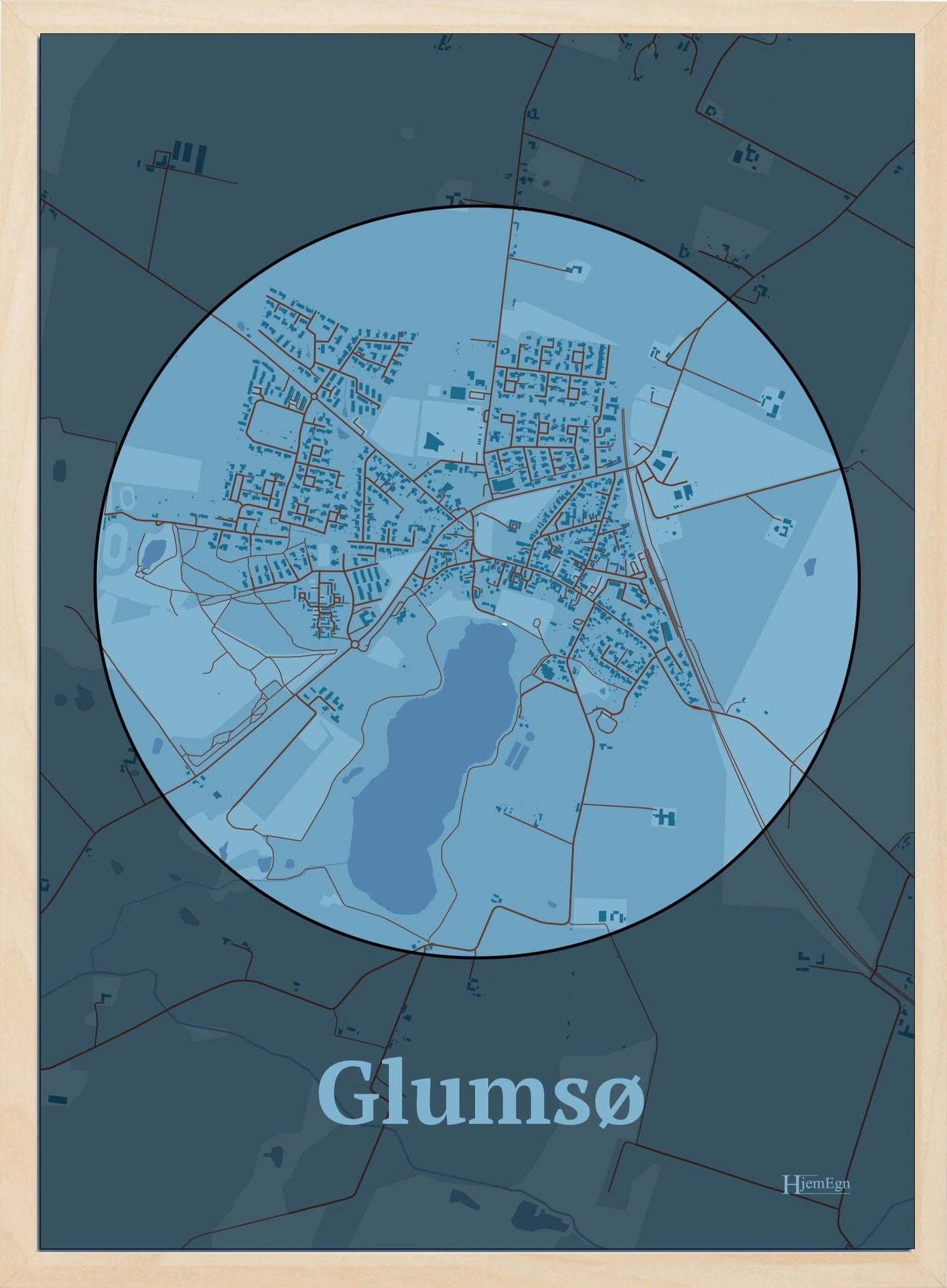 Glumsø plakat i farve pastel blå og HjemEgn.dk design centrum. Design bykort for Glumsø