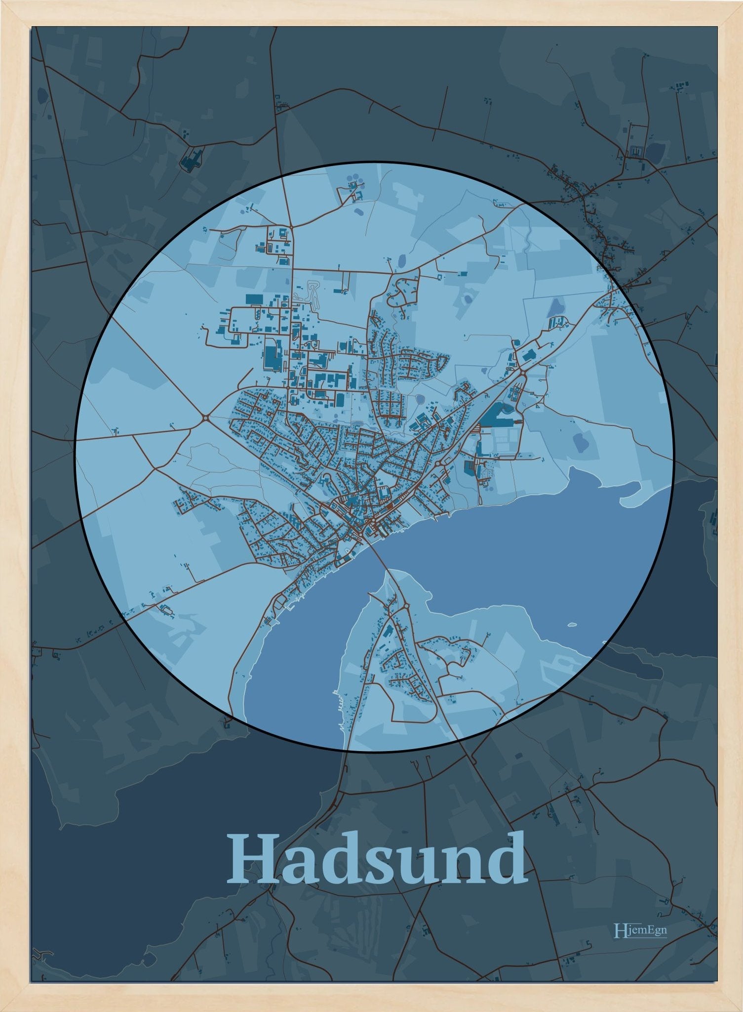 Hadsund plakat i farve pastel blå og HjemEgn.dk design centrum. Design bykort for Hadsund