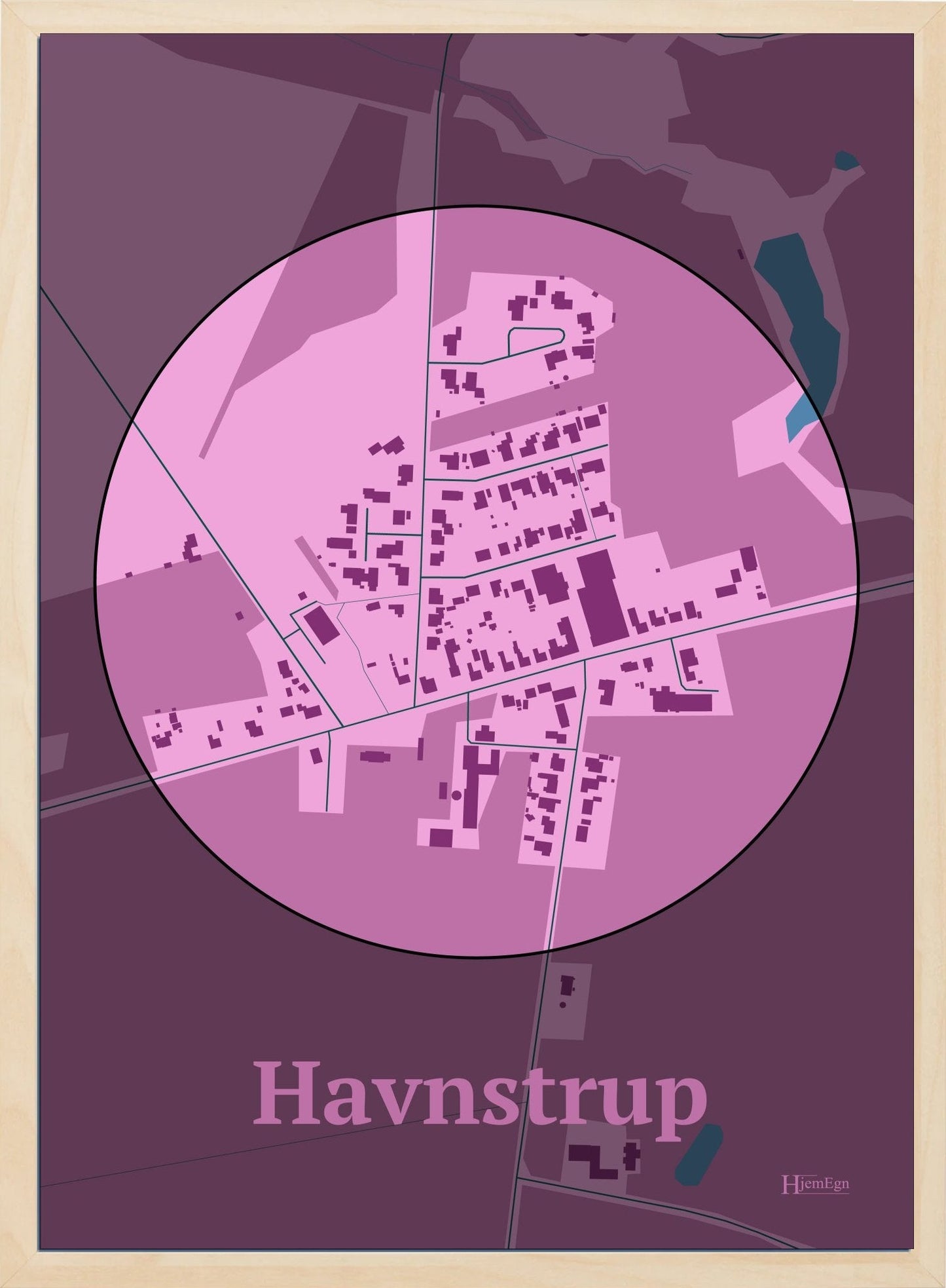 Havnstrup plakat i farve pastel rød og HjemEgn.dk design centrum. Design bykort for Havnstrup