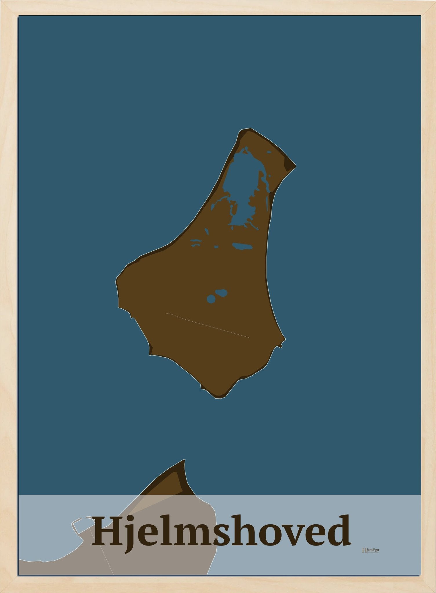 Hjelmshoved plakat i farve mørk brun og HjemEgn.dk design firkantet. Design ø-kort for Hjelmshoved