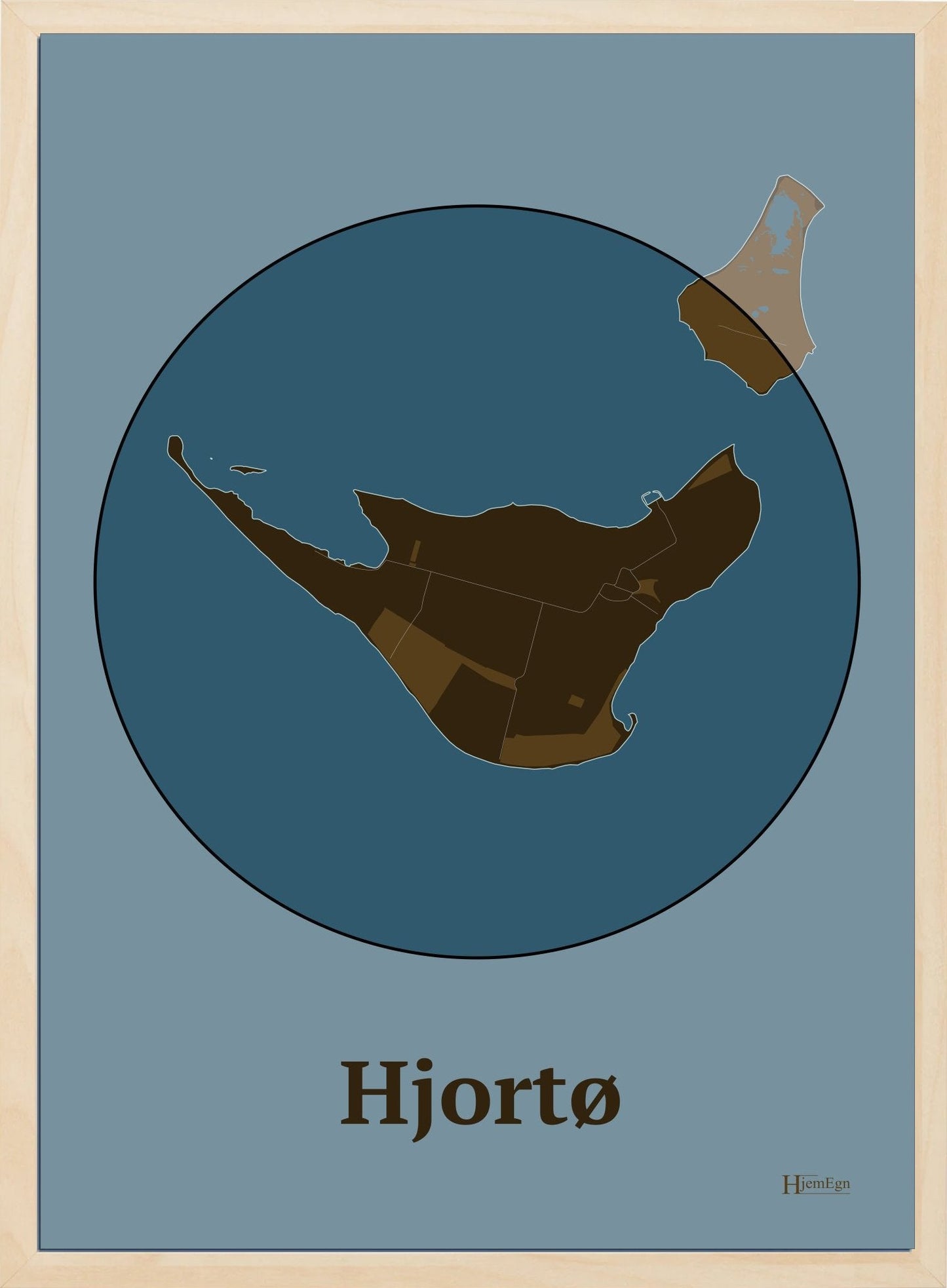 Hjortø plakat i farve mørk brun og HjemEgn.dk design centrum. Design ø-kort for Hjortø