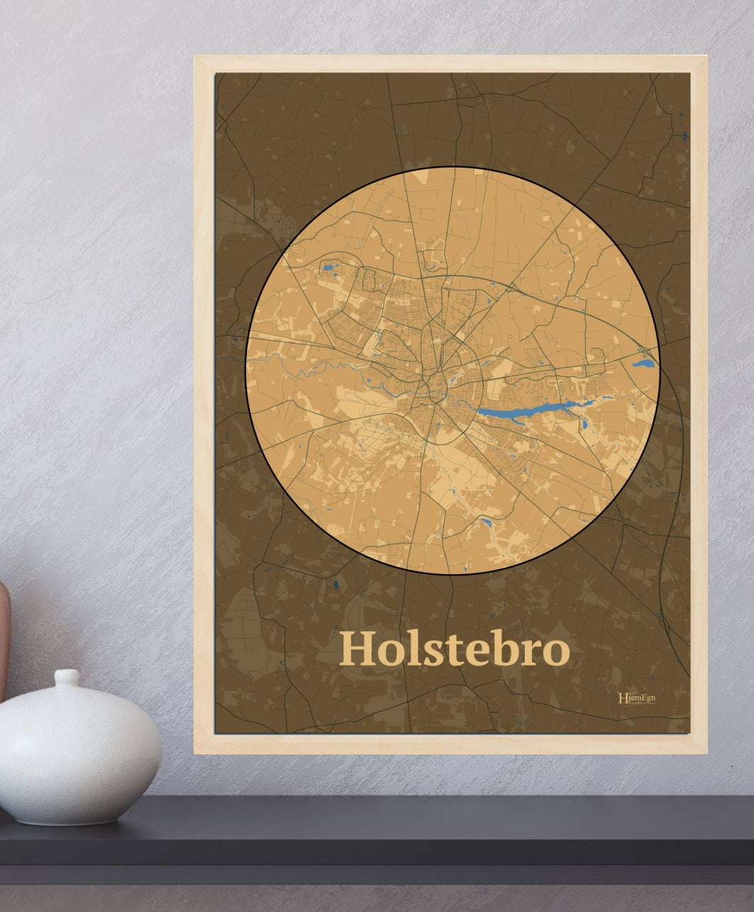 Holstebro plakat i farve pastel brun og HjemEgn.dk design centrum. Design bykort for Holstebro