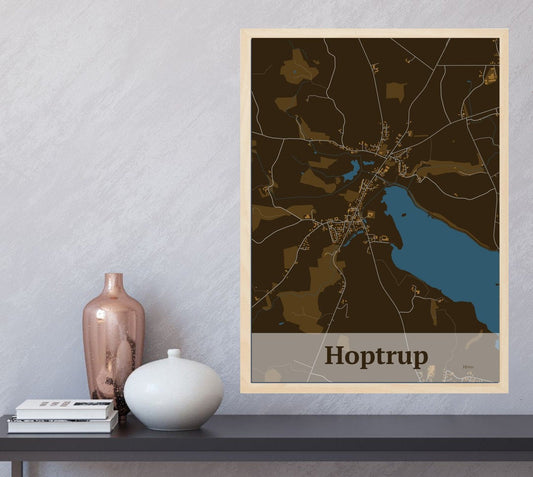 Hoptrup plakat i farve  og HjemEgn.dk design firkantet. Design bykort for Hoptrup