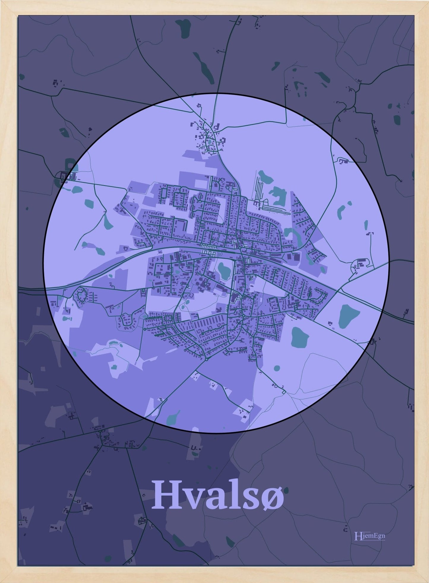 Hvalsø plakat i farve pastel lilla og HjemEgn.dk design centrum. Design bykort for Hvalsø