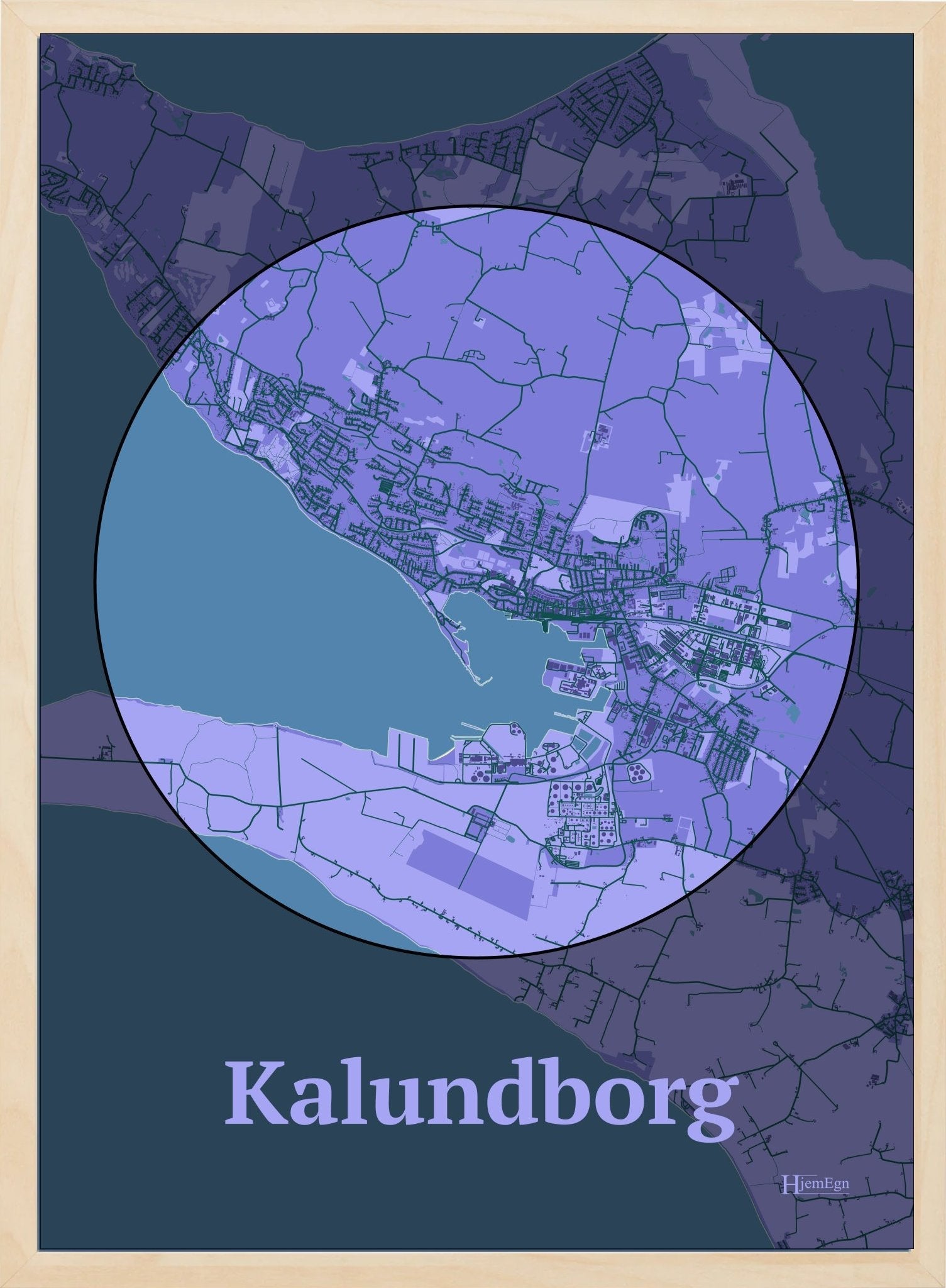 Kalundborg plakat i farve pastel lilla og HjemEgn.dk design centrum. Design bykort for Kalundborg