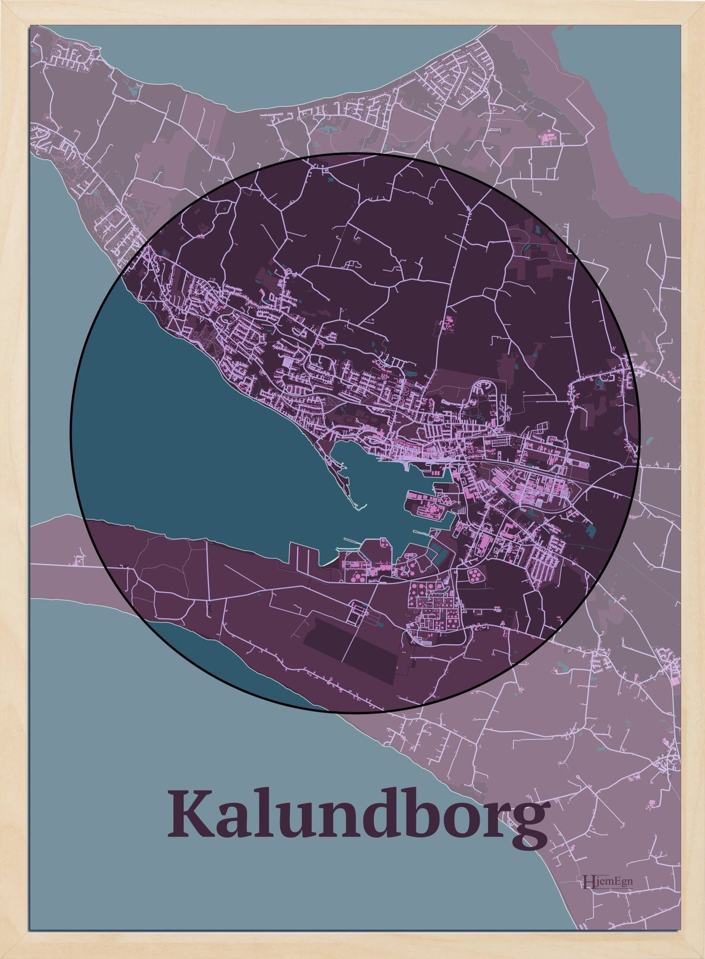 Kalundborg plakat i farve mørk rød og HjemEgn.dk design centrum. Design bykort for Kalundborg