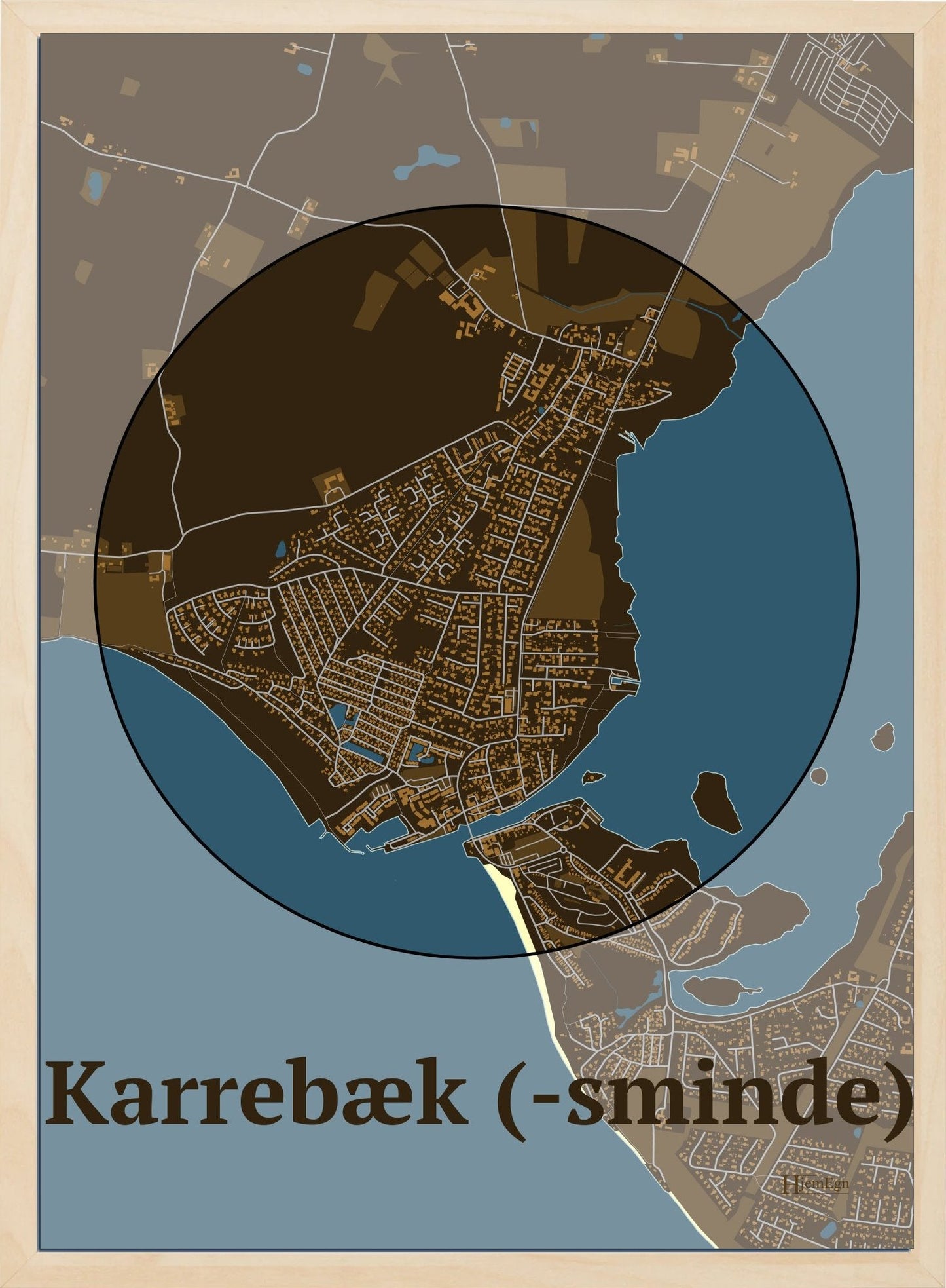 Karrebæk (-sminde) plakat i farve mørk brun og HjemEgn.dk design centrum. Design bykort for Karrebæk (-sminde)