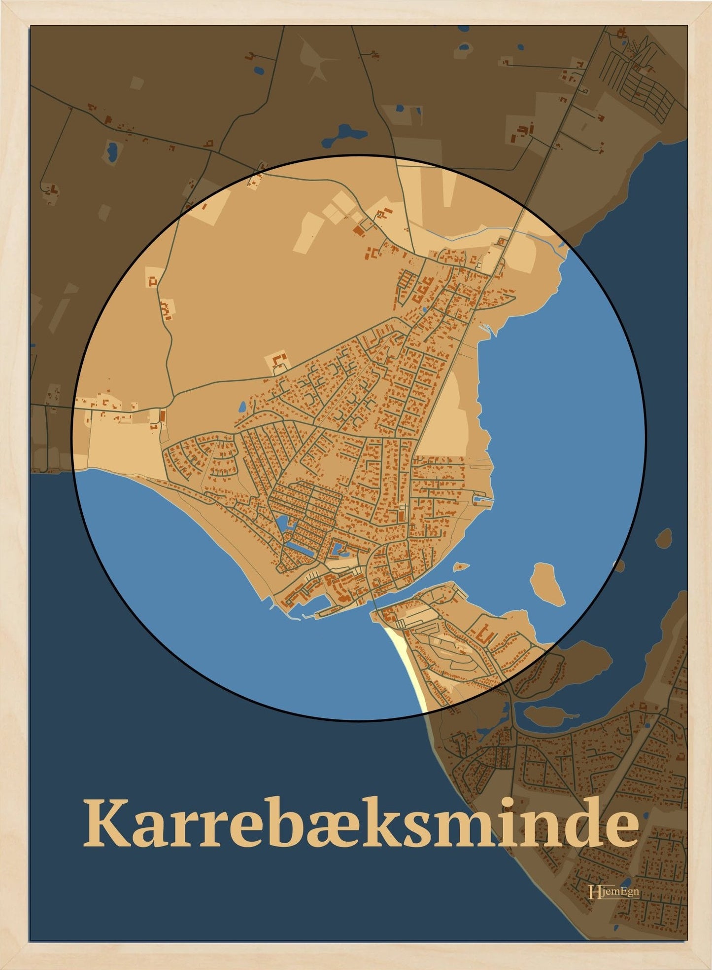 Karrebæksminde plakat i farve pastel brun og HjemEgn.dk design centrum. Design bykort for Karrebæksminde