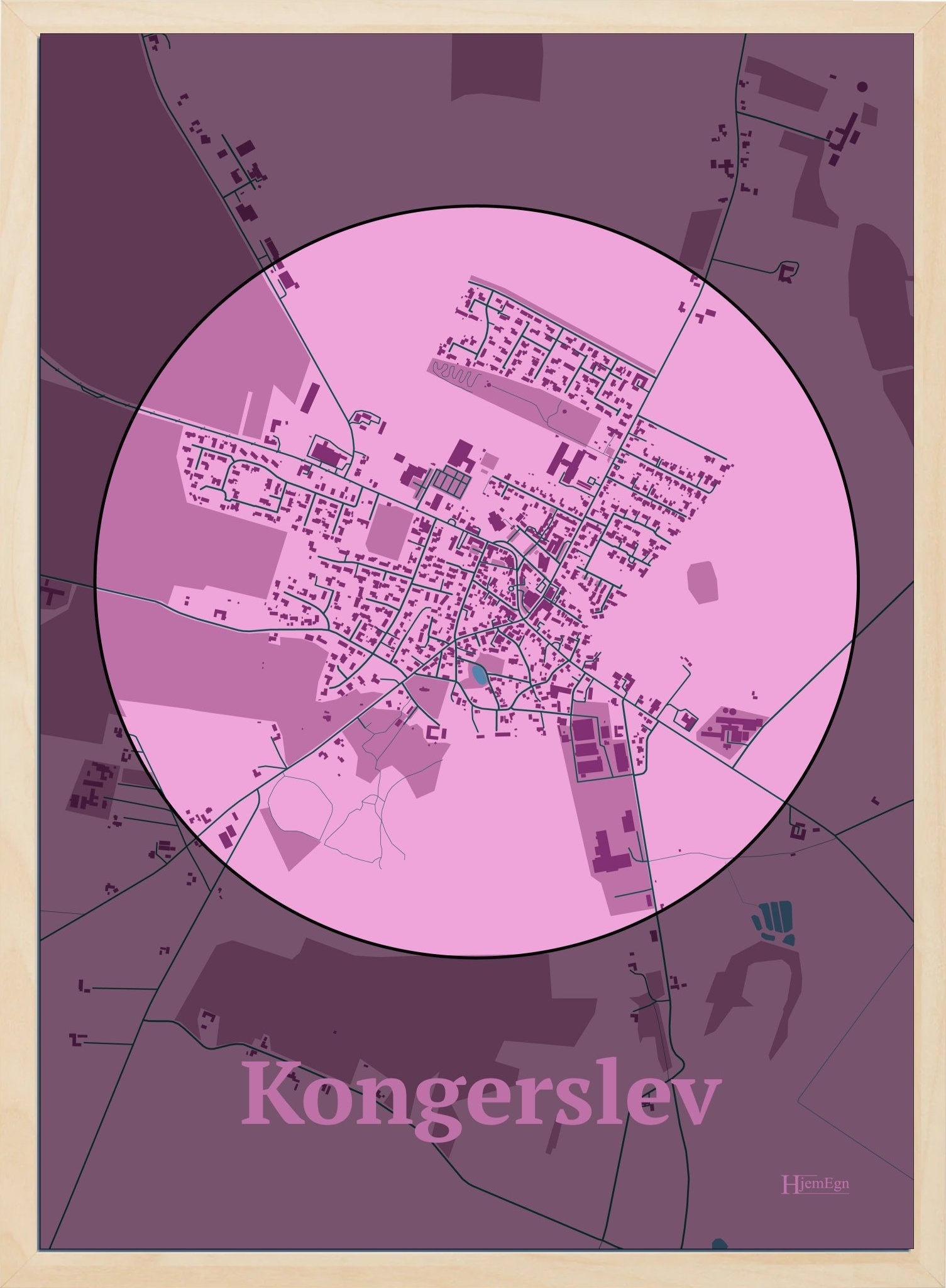 Kongerslev plakat i farve pastel rød og HjemEgn.dk design centrum. Design bykort for Kongerslev