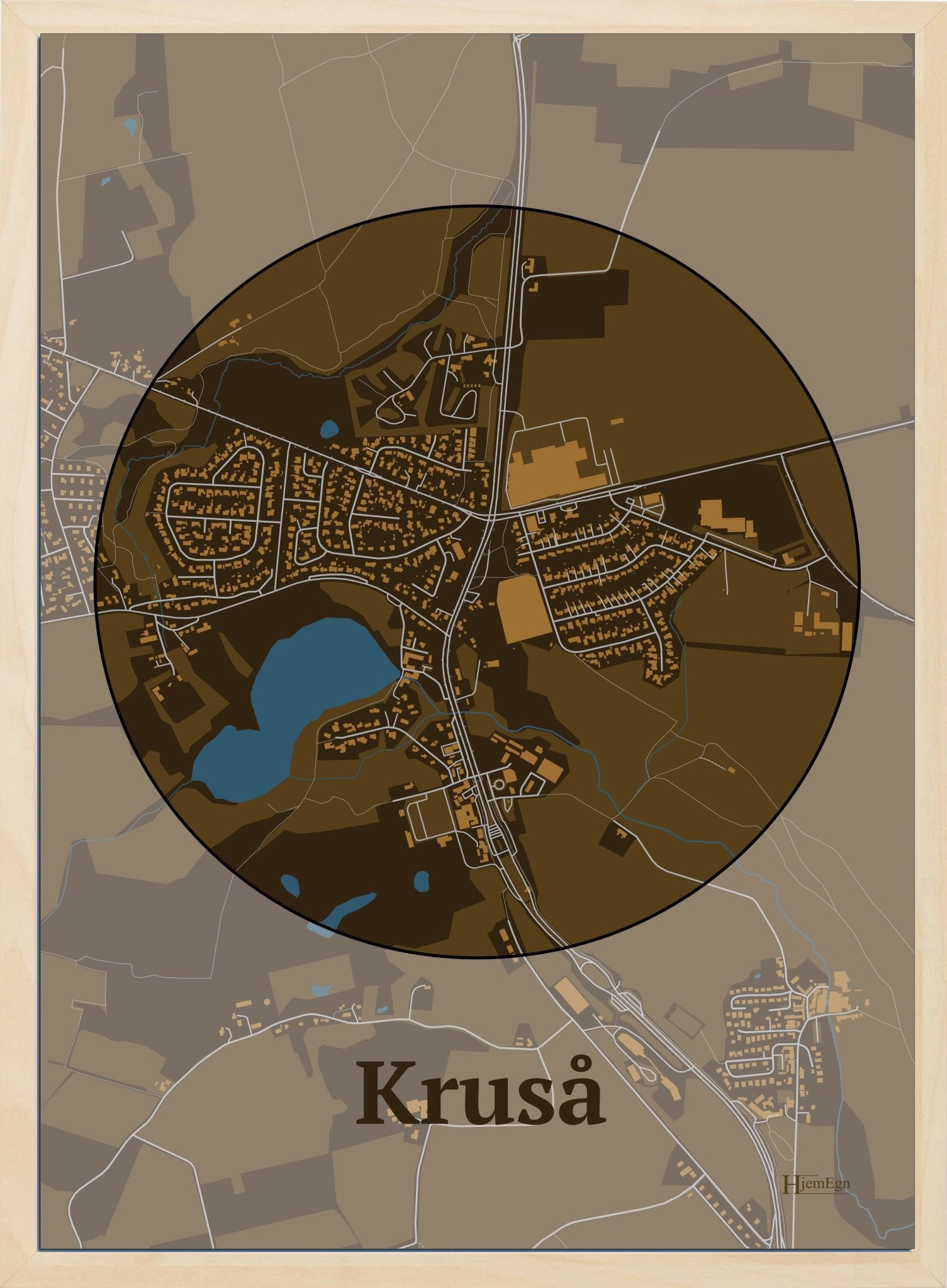 Kruså plakat i farve mørk brun og HjemEgn.dk design centrum. Design bykort for Kruså