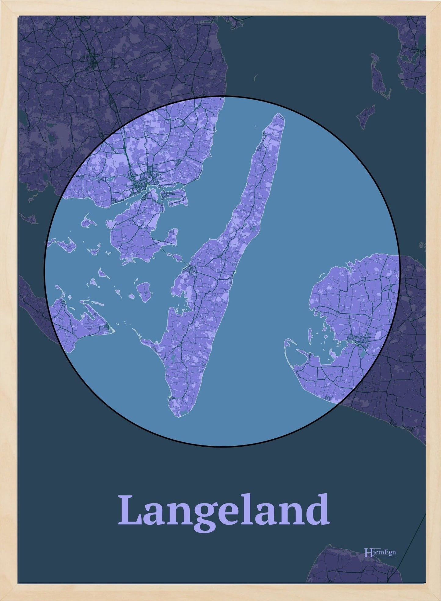Langeland plakat i farve pastel lilla og HjemEgn.dk design centrum. Design ø-kort for Langeland