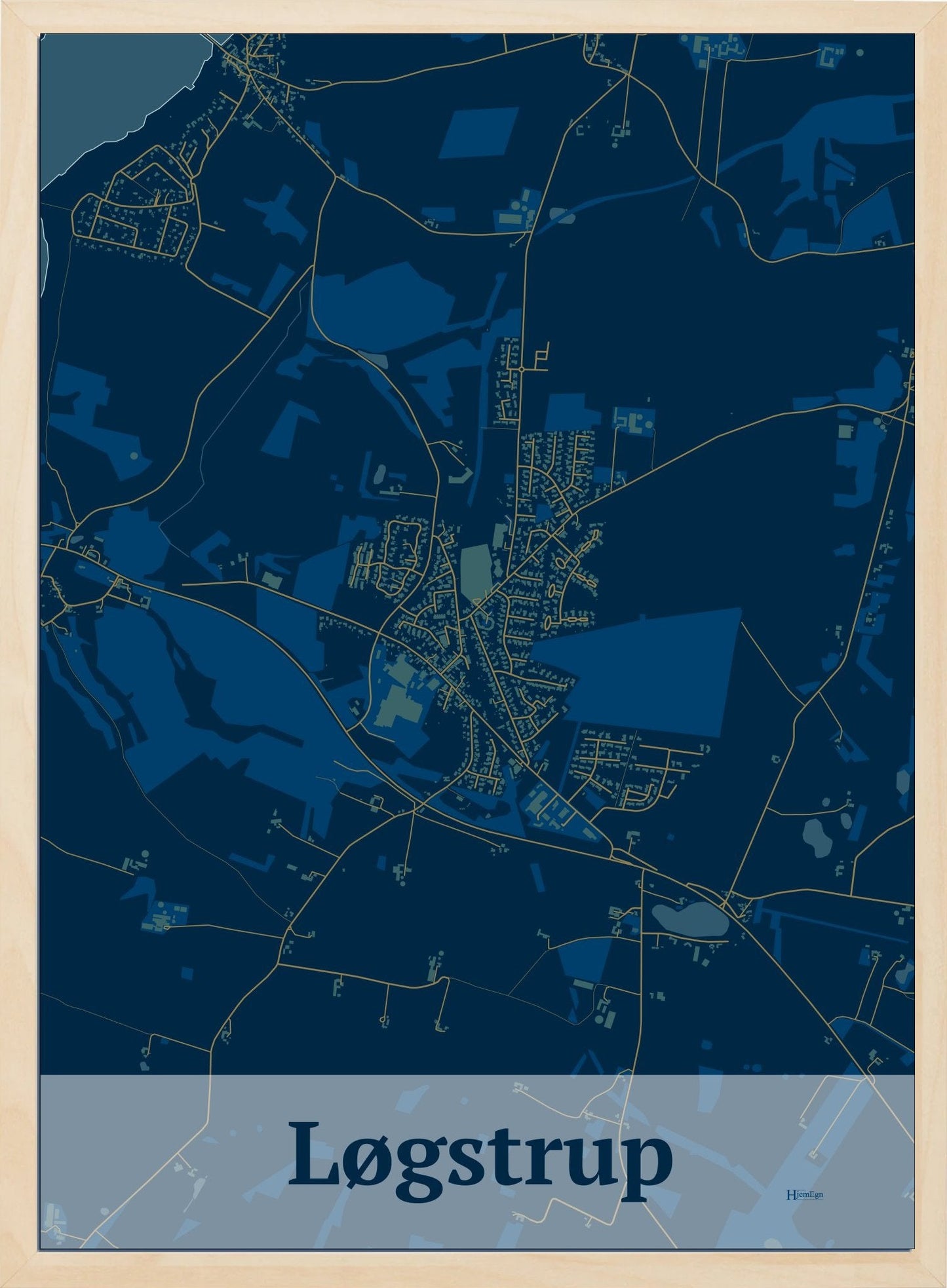 Løgstrup plakat i farve mørk blå og HjemEgn.dk design firkantet. Design bykort for Løgstrup