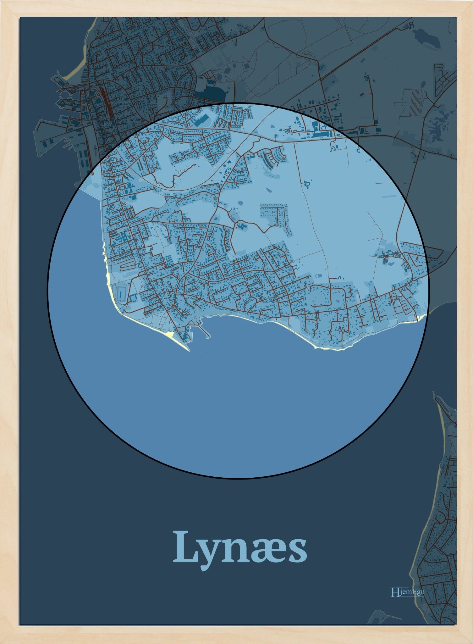 Lynæs plakat i farve pastel blå og HjemEgn.dk design centrum. Design bykort for Lynæs