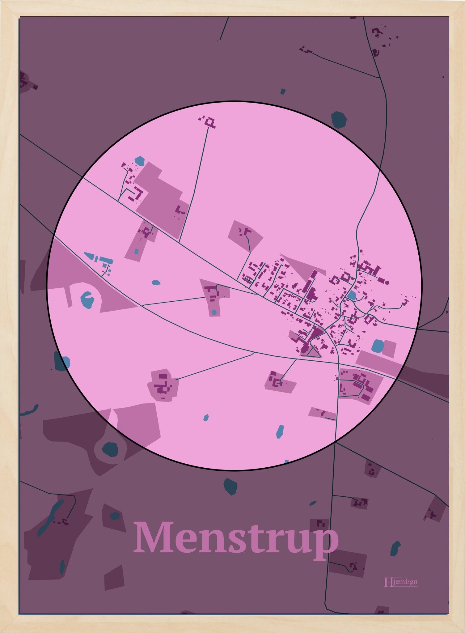 Menstrup plakat i farve pastel rød og HjemEgn.dk design centrum. Design bykort for Menstrup
