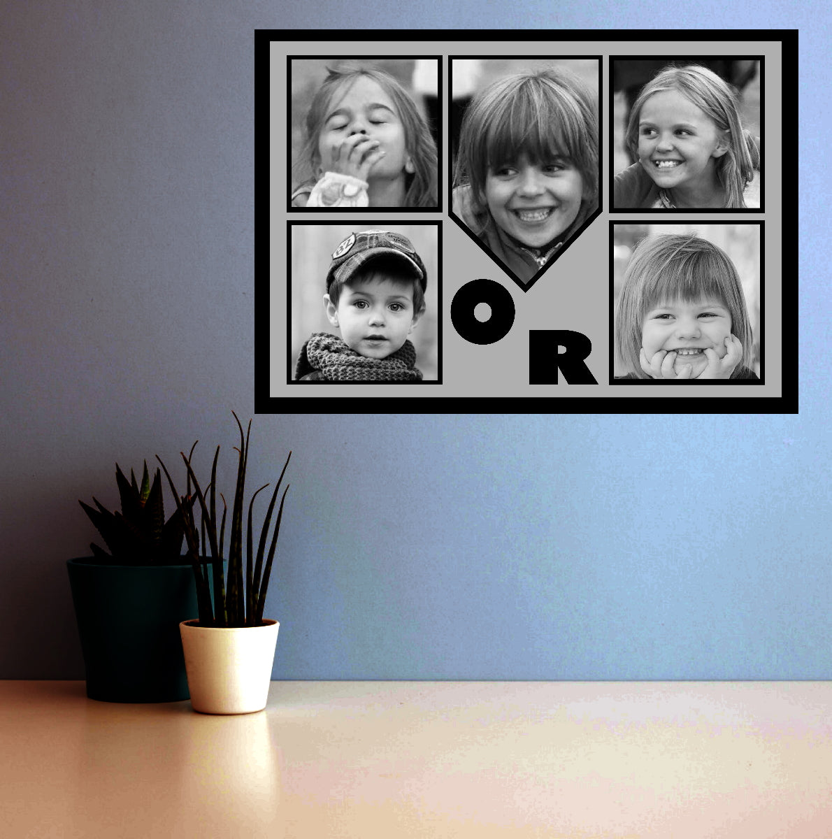 Mor foto collage plakat med 5 billeder i moderne grå baggrund og sort/hvid fotos ophængt på blå væg op over bord - Hjemegn