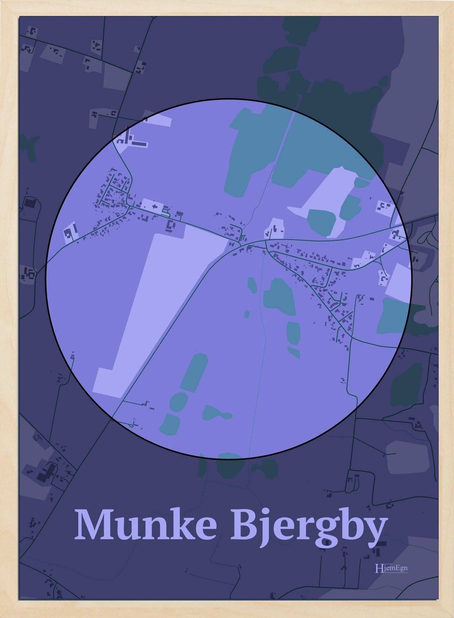 Munke Bjergby plakat i farve pastel lilla og HjemEgn.dk design centrum. Design bykort for Munke Bjergby